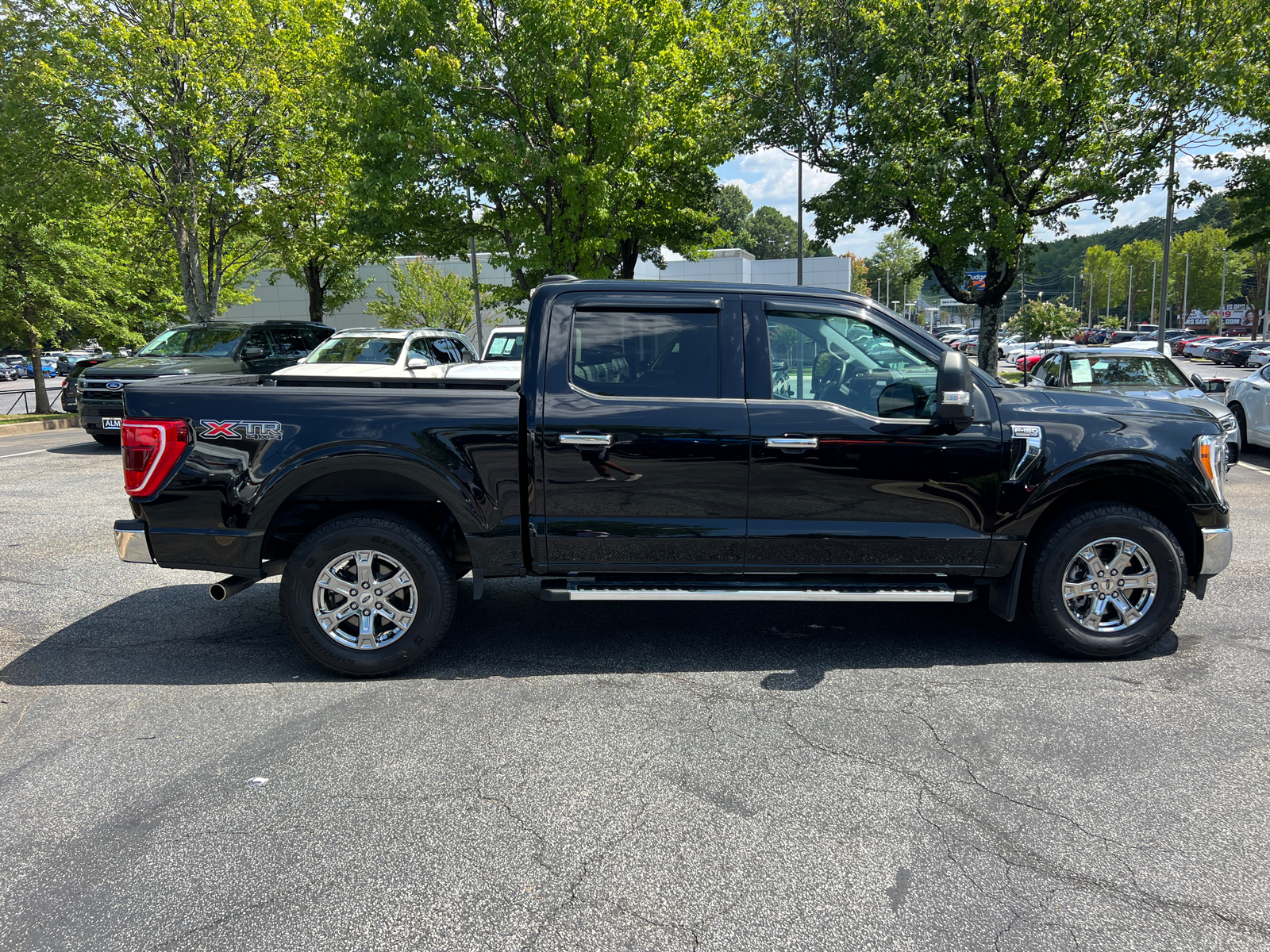 2023 Ford F-150 XLT 4