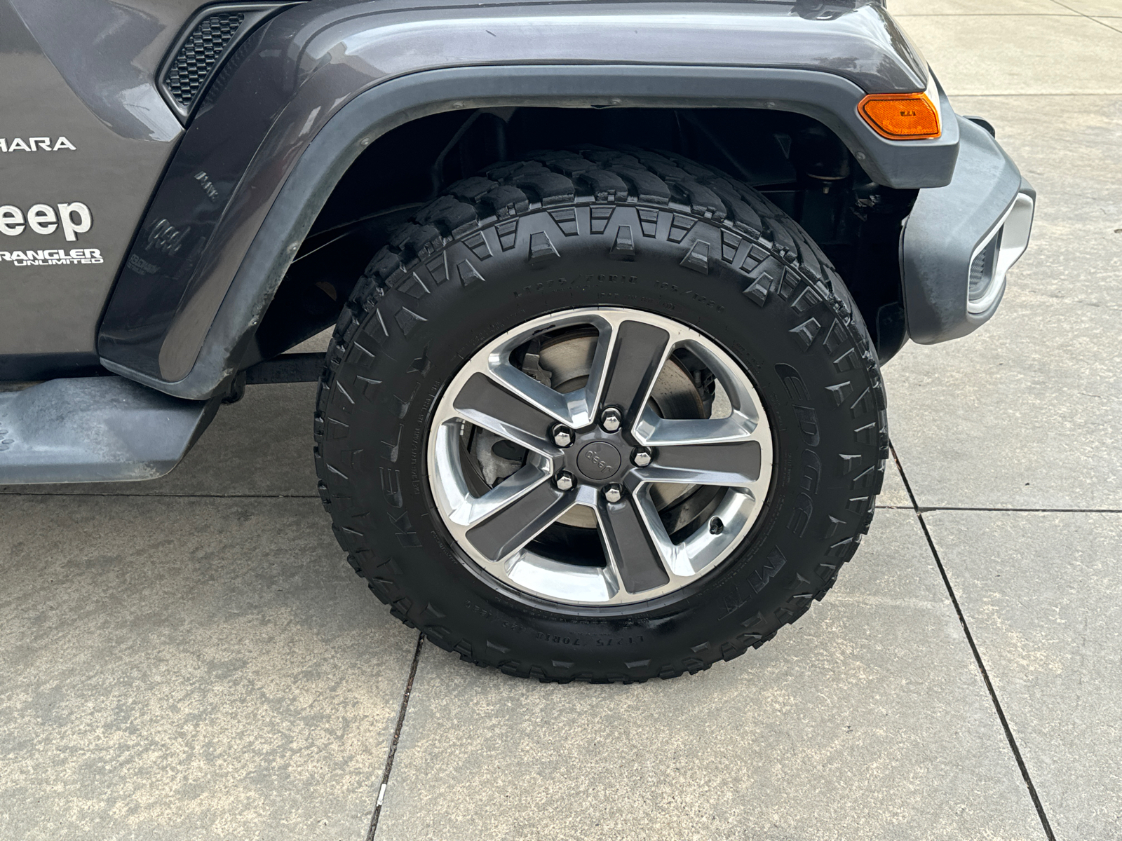 2019 Jeep Wrangler Unlimited Sahara 12