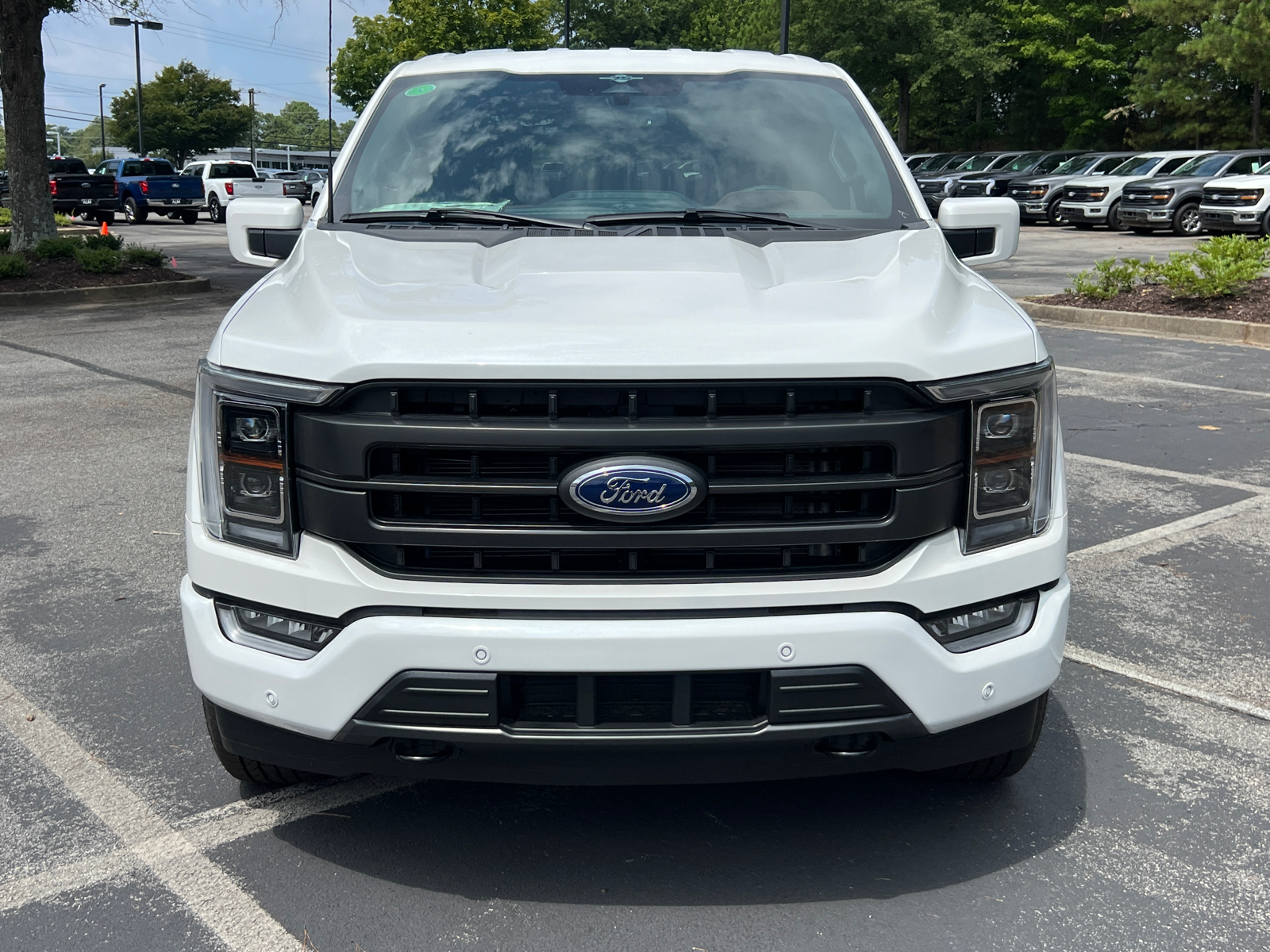 2023 Ford F-150 Lariat 2