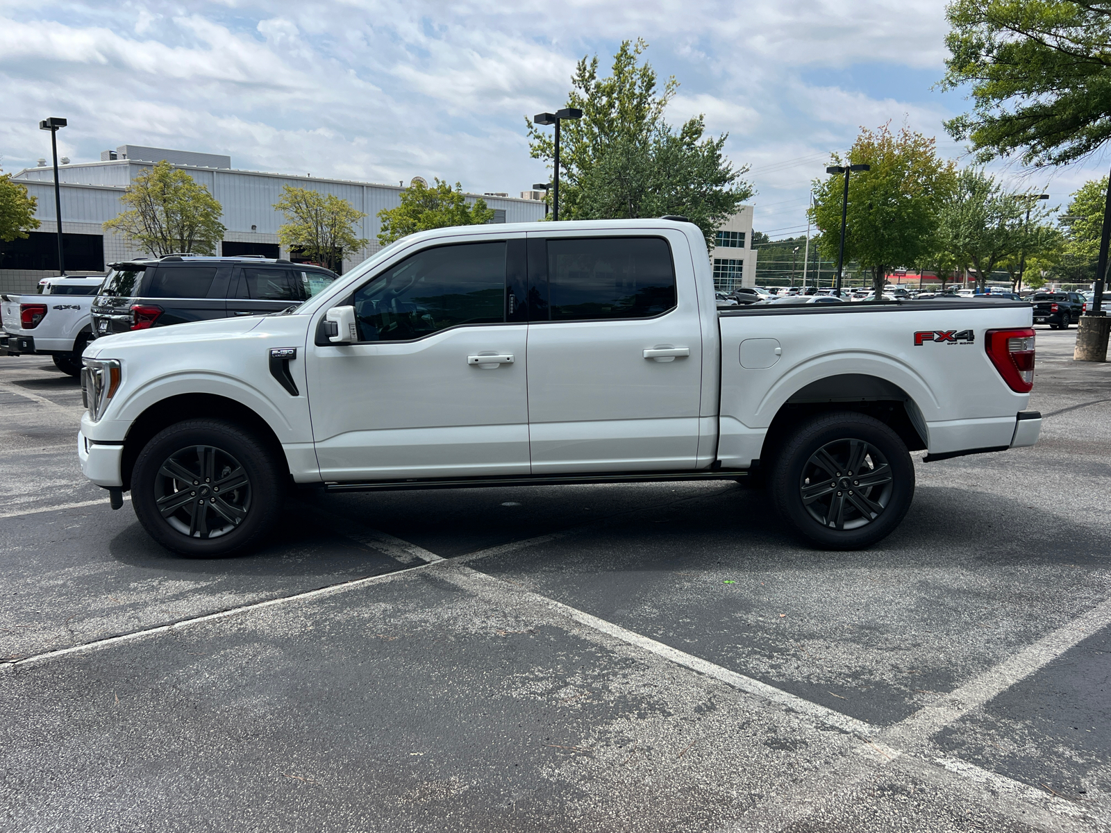 2023 Ford F-150 Lariat 8