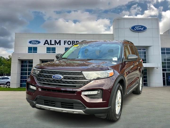 2023 Ford Explorer XLT 1