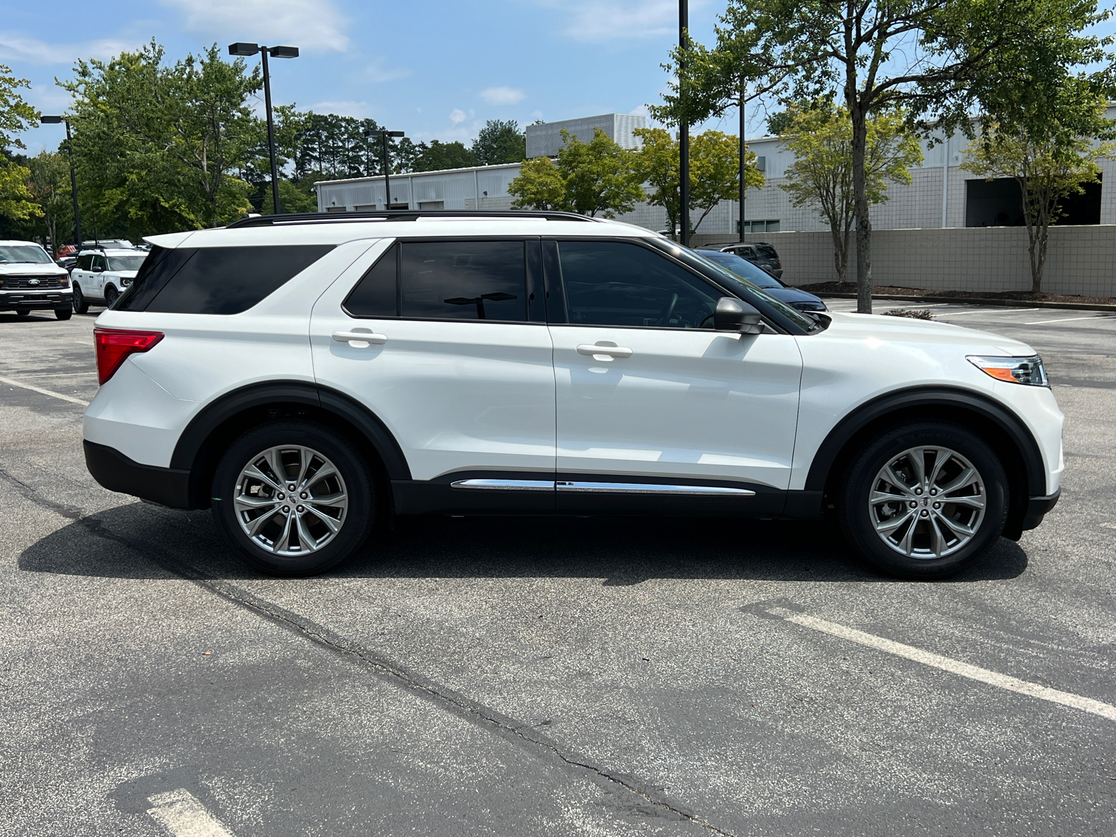 2023 Ford Explorer XLT 6