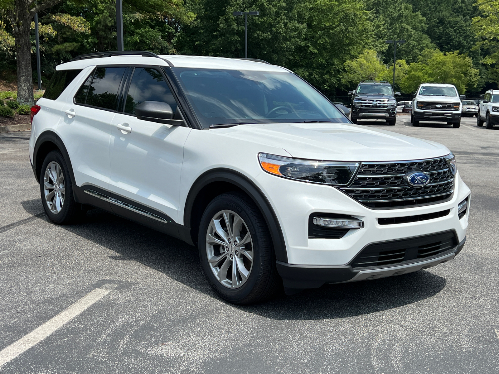 2023 Ford Explorer XLT 7