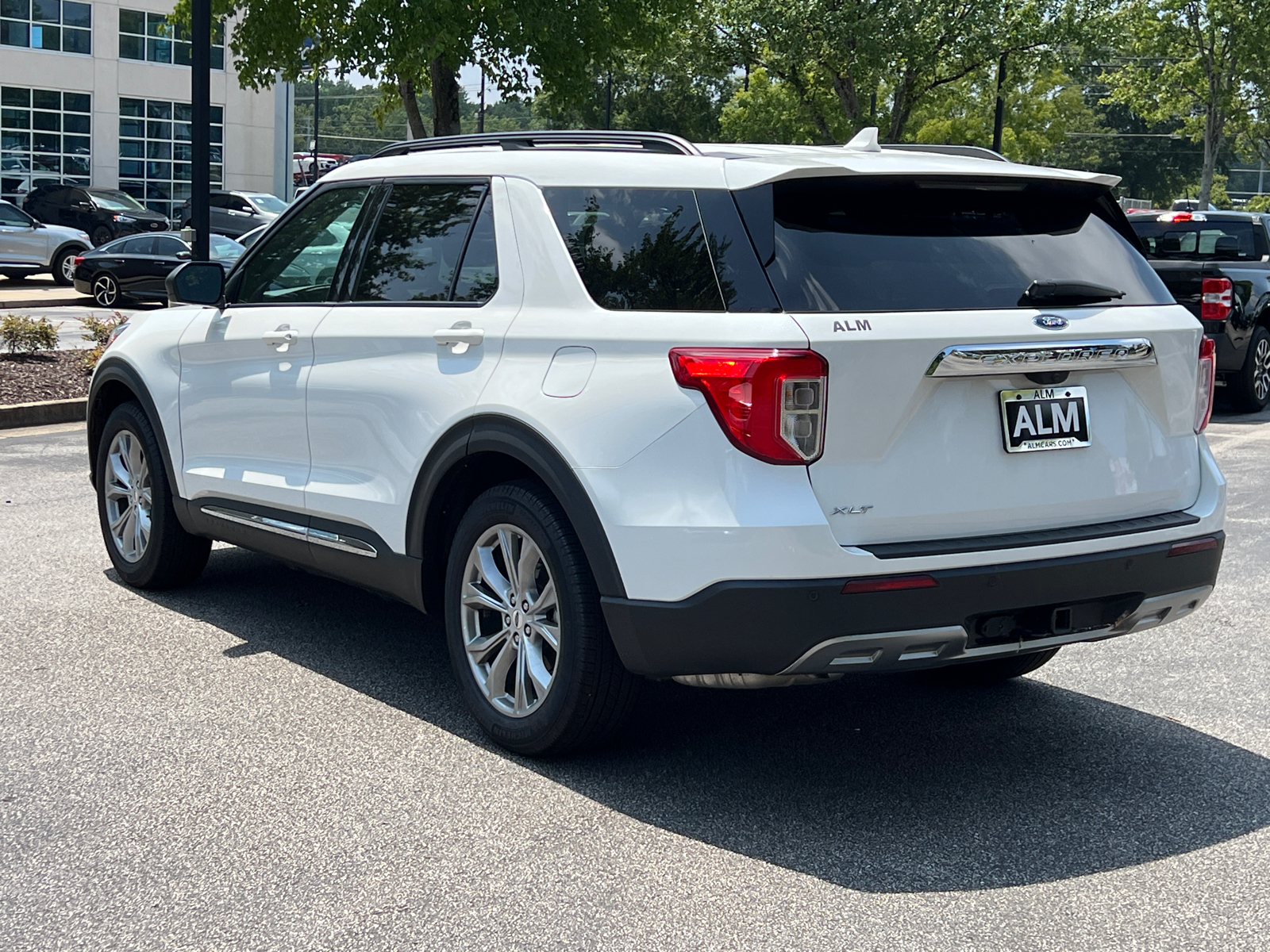 2023 Ford Explorer XLT 3