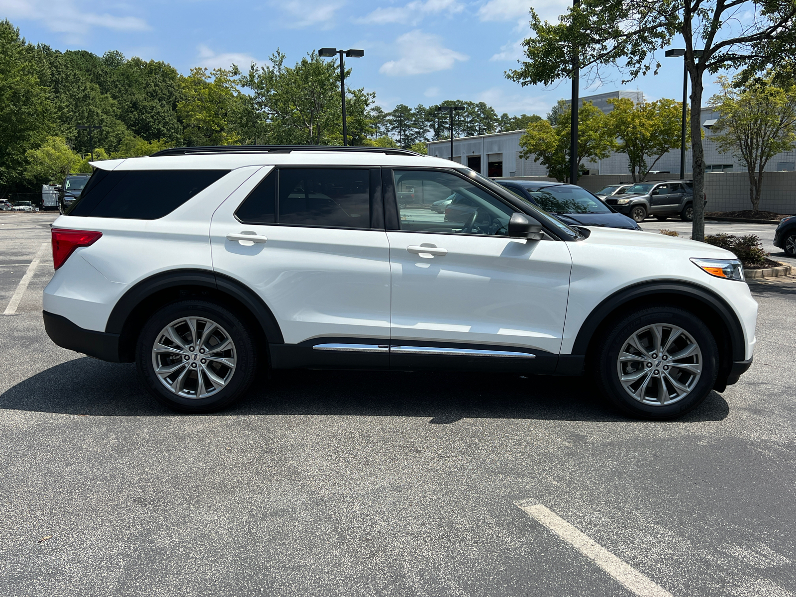 2023 Ford Explorer XLT 6