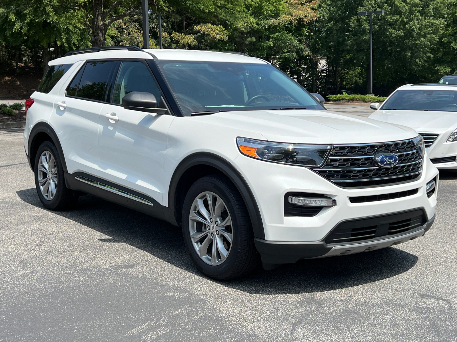 2023 Ford Explorer XLT 7