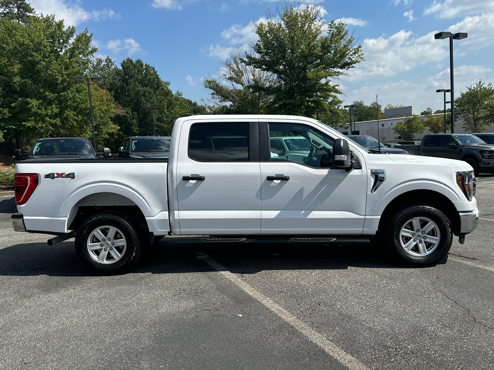 2023 Ford F-150 XLT 4