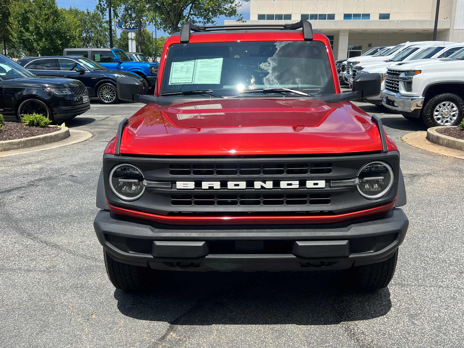 2023 Ford Bronco Base 2