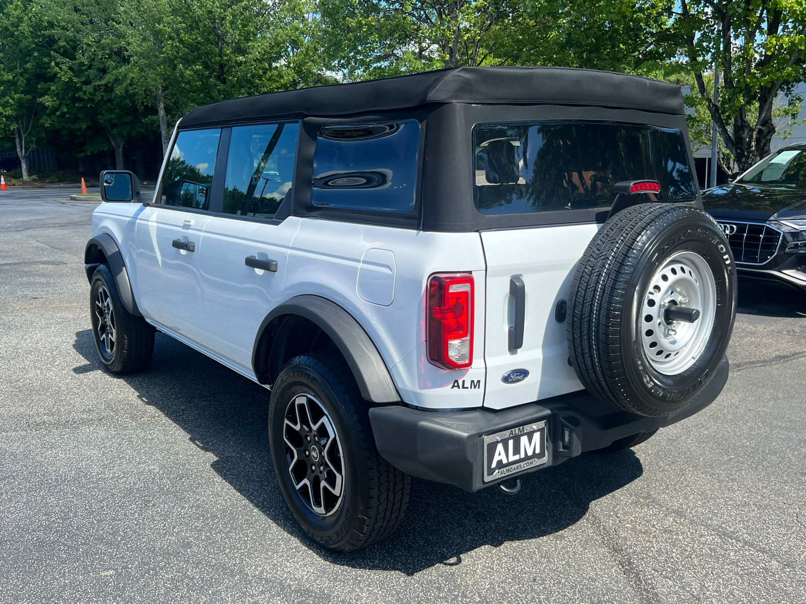 2023 Ford Bronco Base 7