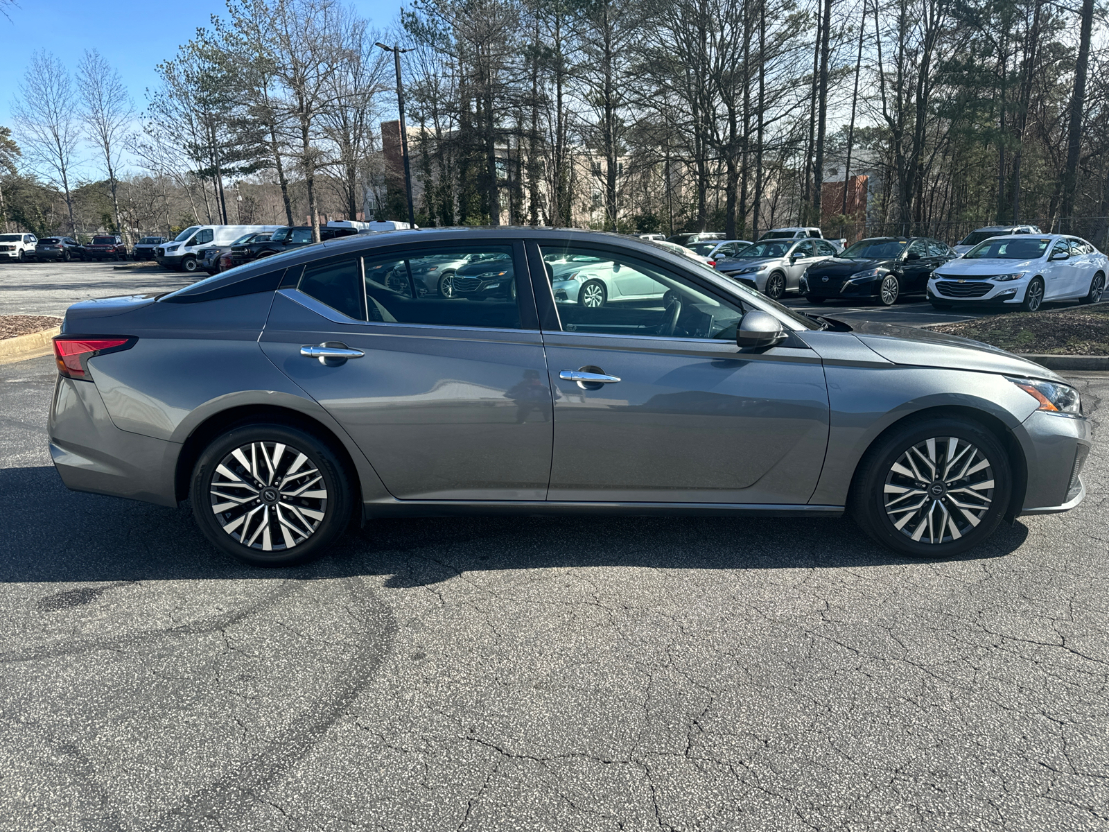 2023 Nissan Altima 2.5 SV 4