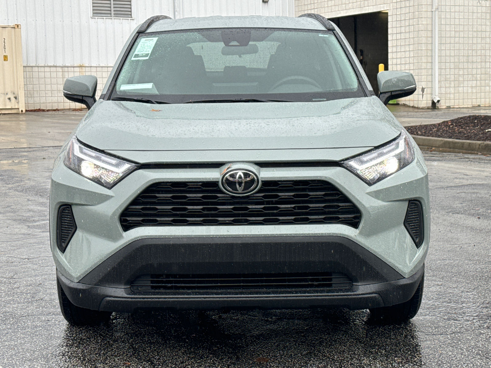 2023 Toyota RAV4 XLE 2