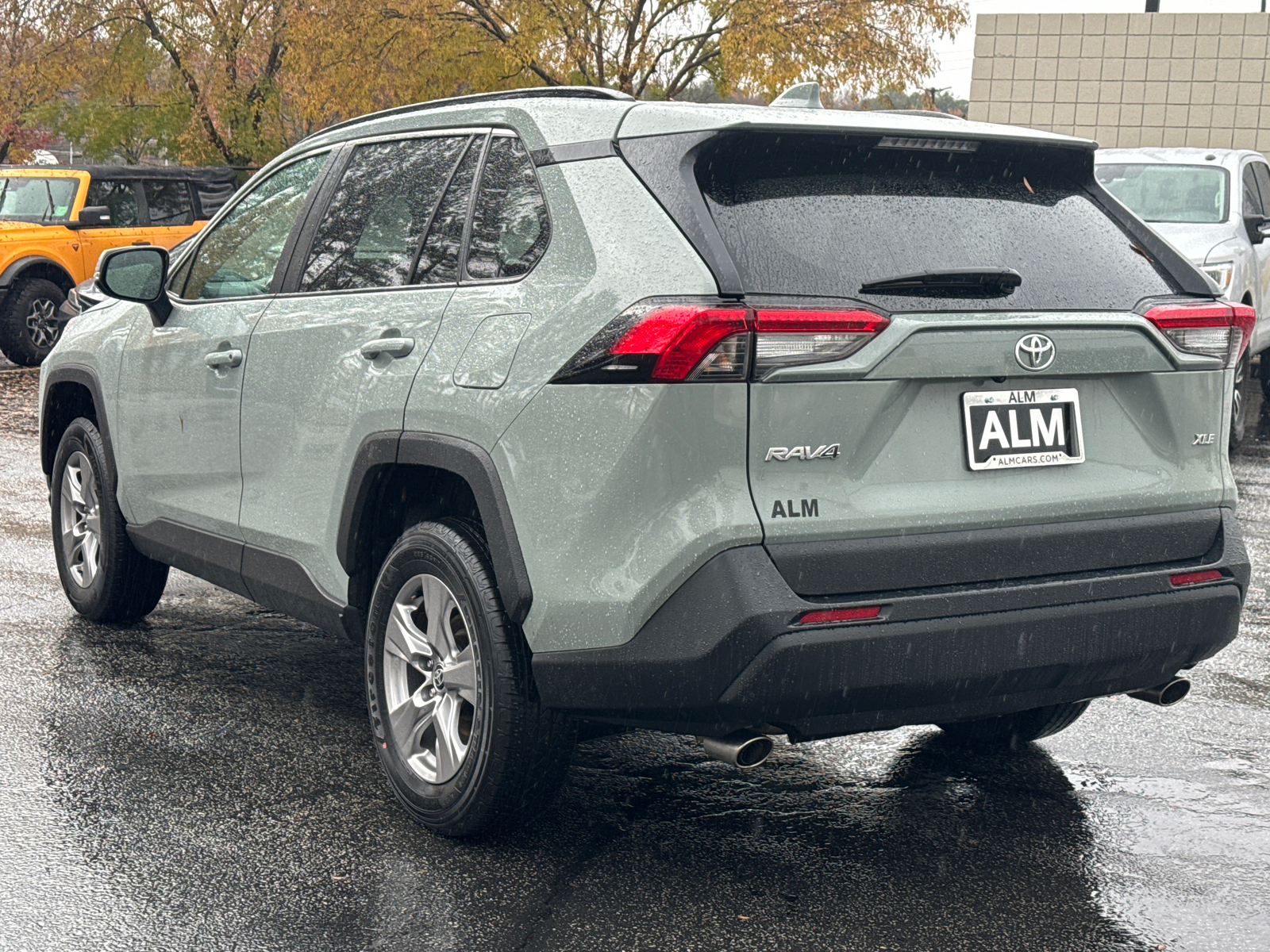 2023 Toyota RAV4 XLE 7