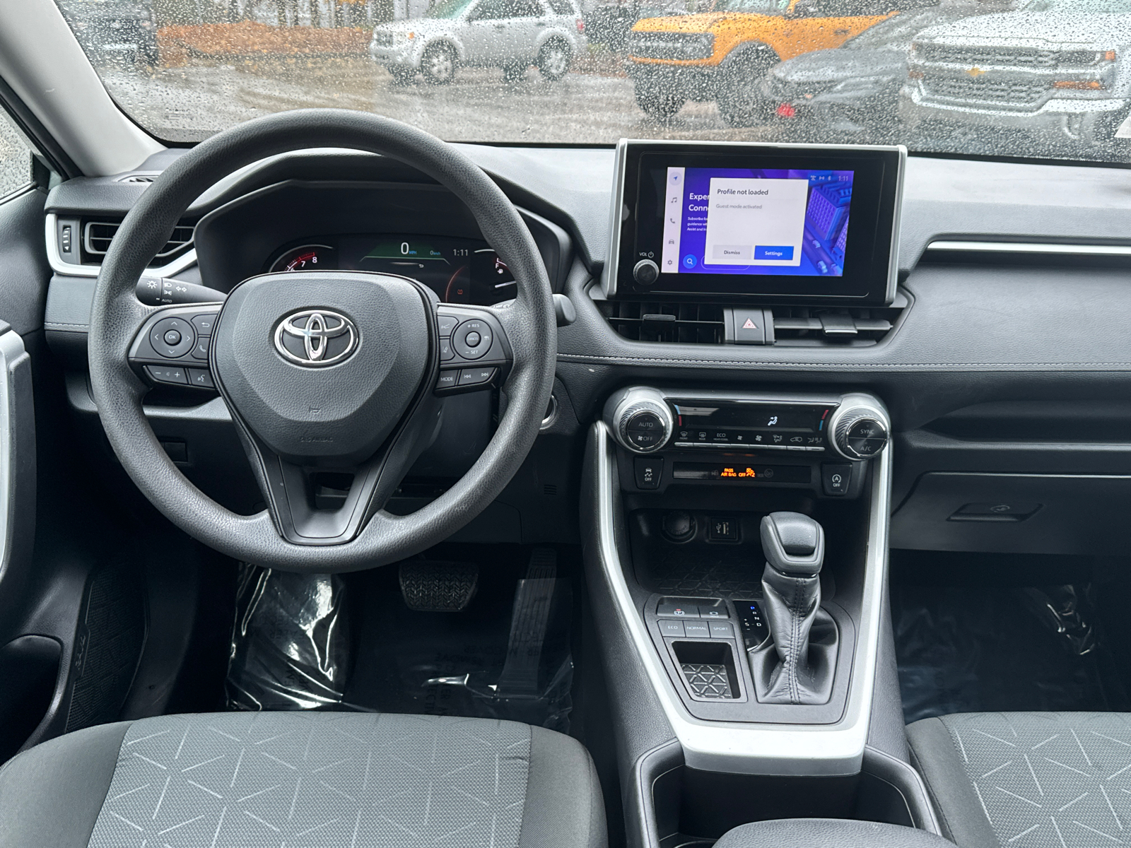 2023 Toyota RAV4 XLE 23