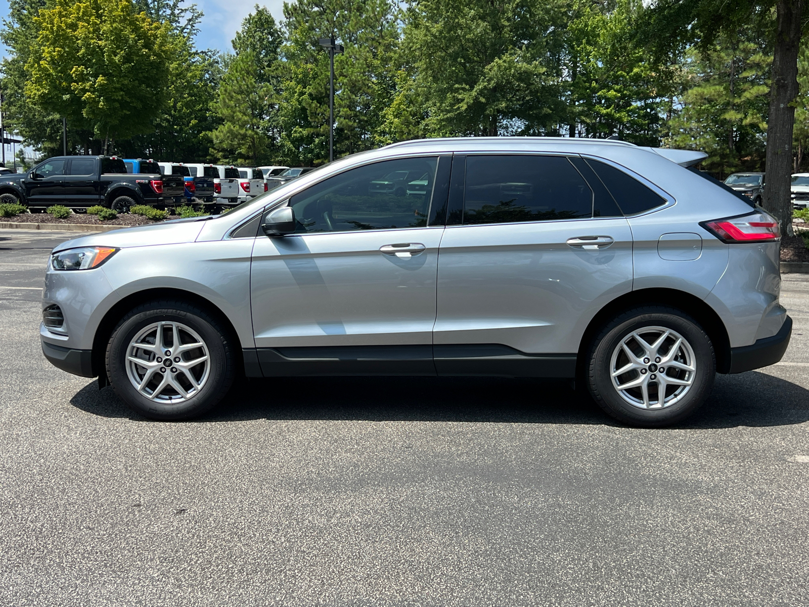 2024 Ford Edge SEL 2