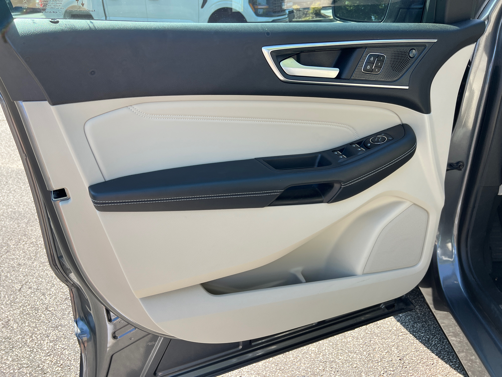 2024 Ford Edge Titanium 10