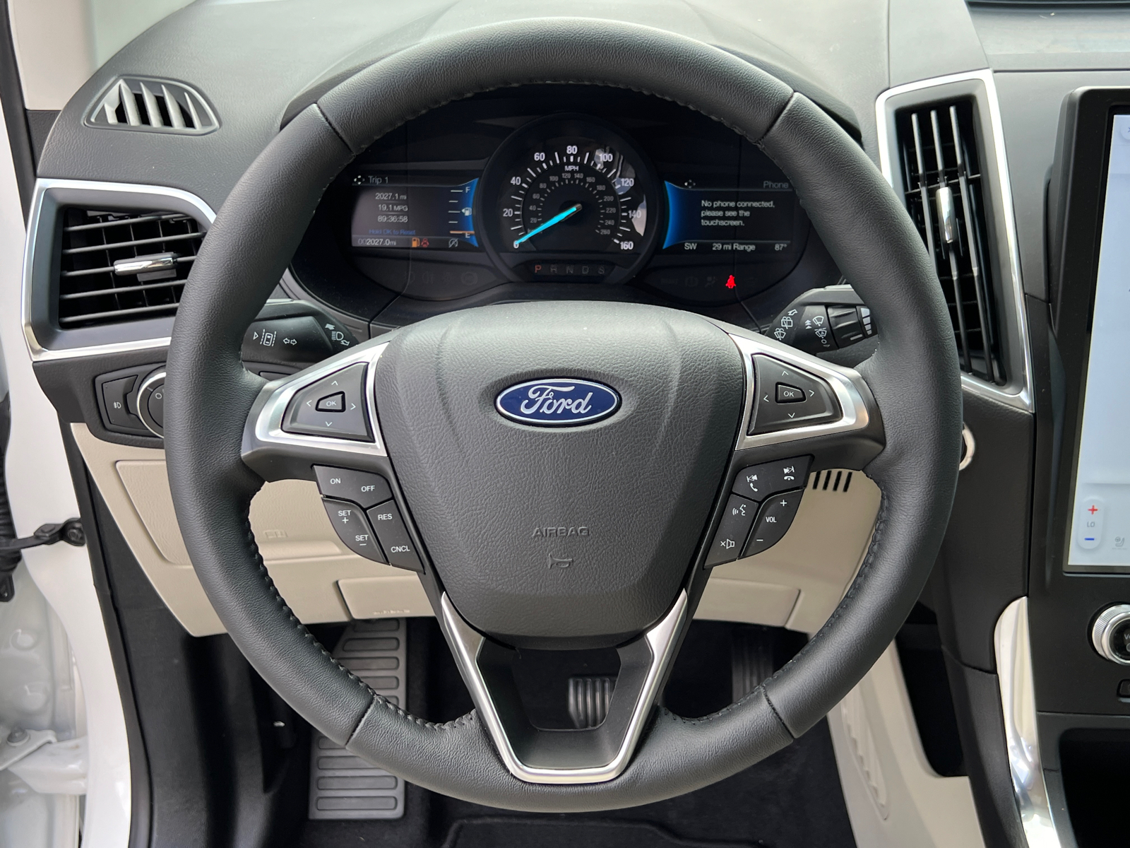 2024 Ford Edge Titanium 18