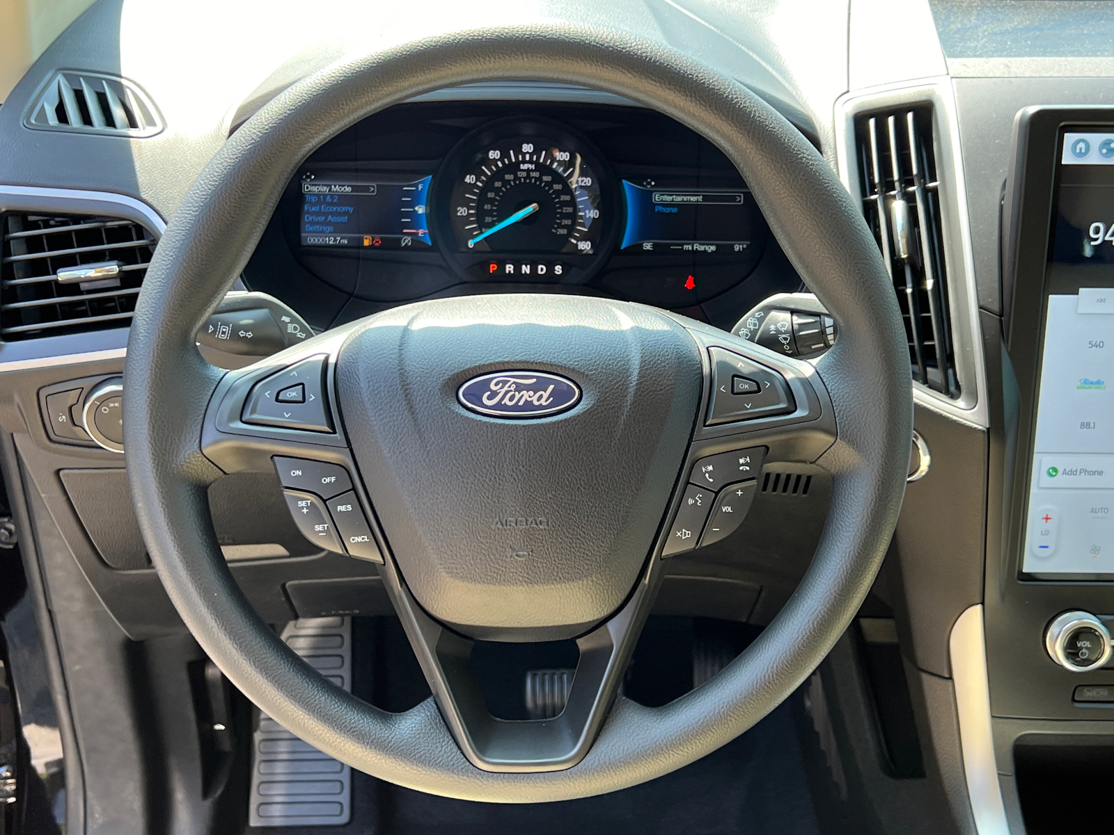 2024 Ford Edge SE 18