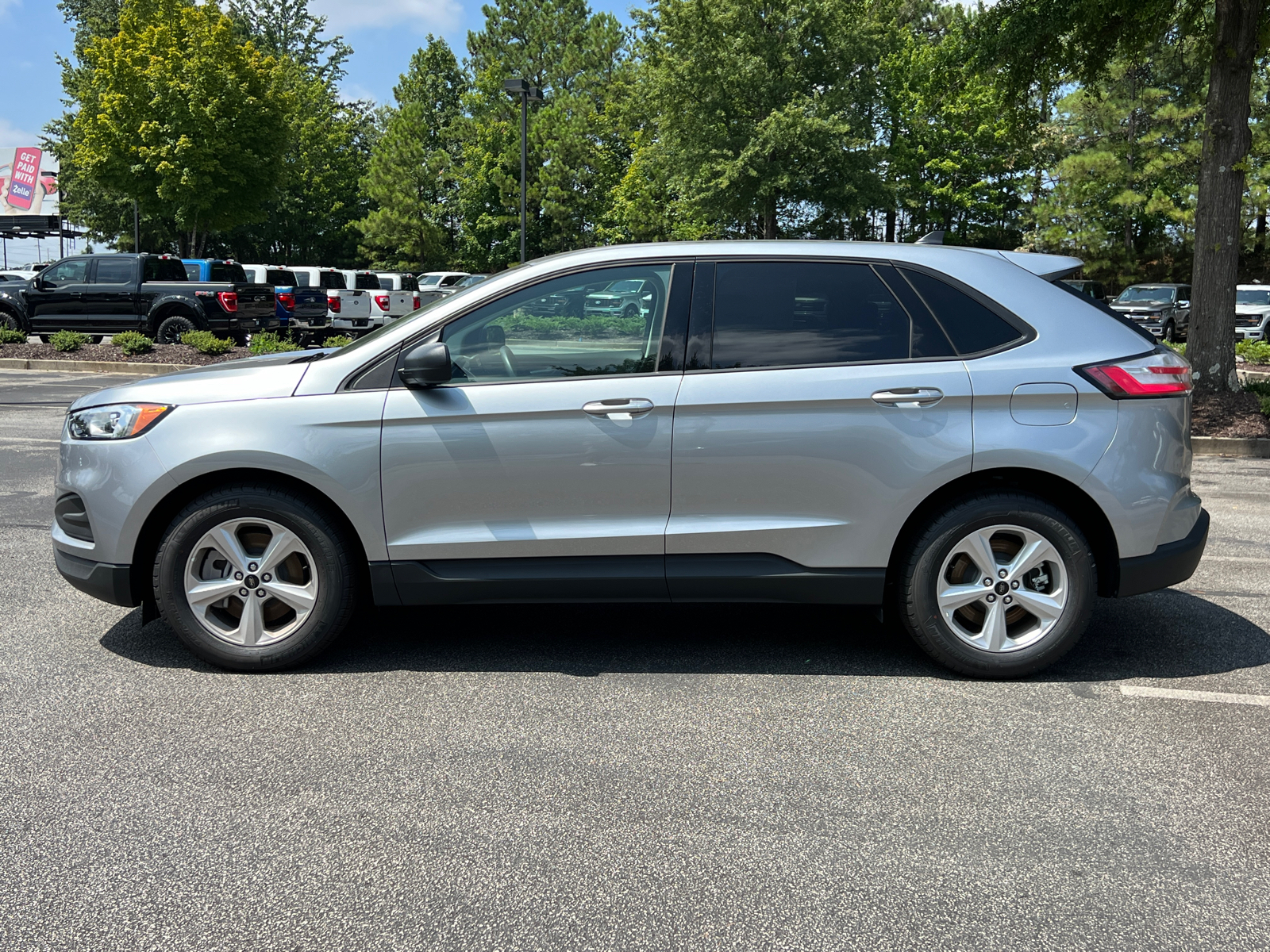 2024 Ford Edge SE 2