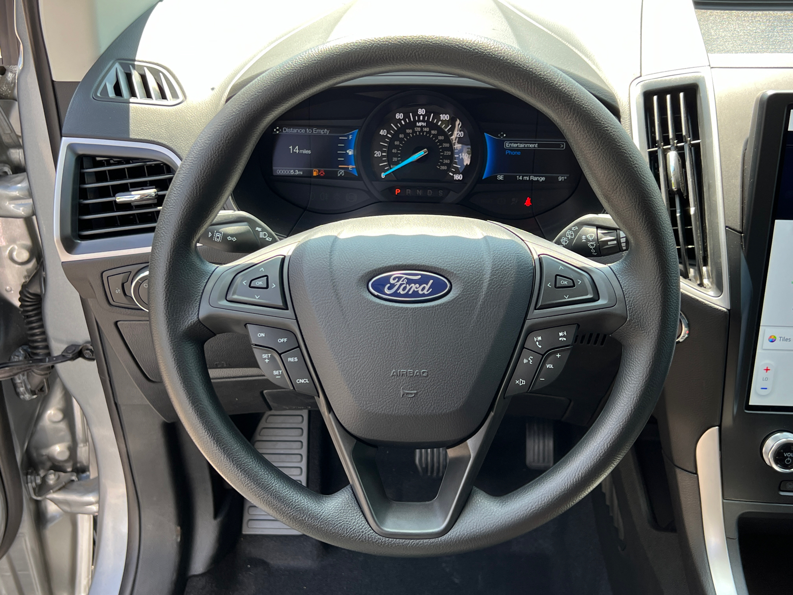 2024 Ford Edge SE 18