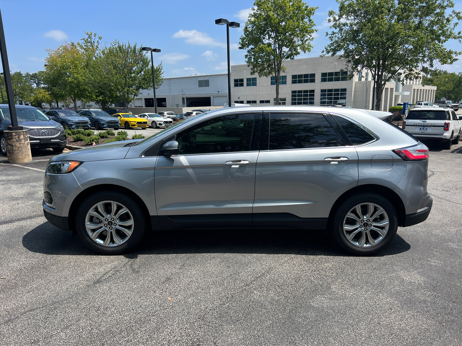 2024 Ford Edge Titanium 8