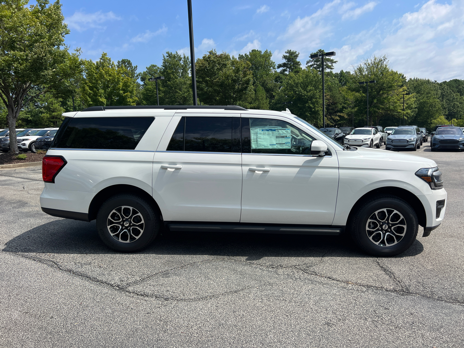 2024 Ford Expedition Max XLT 4