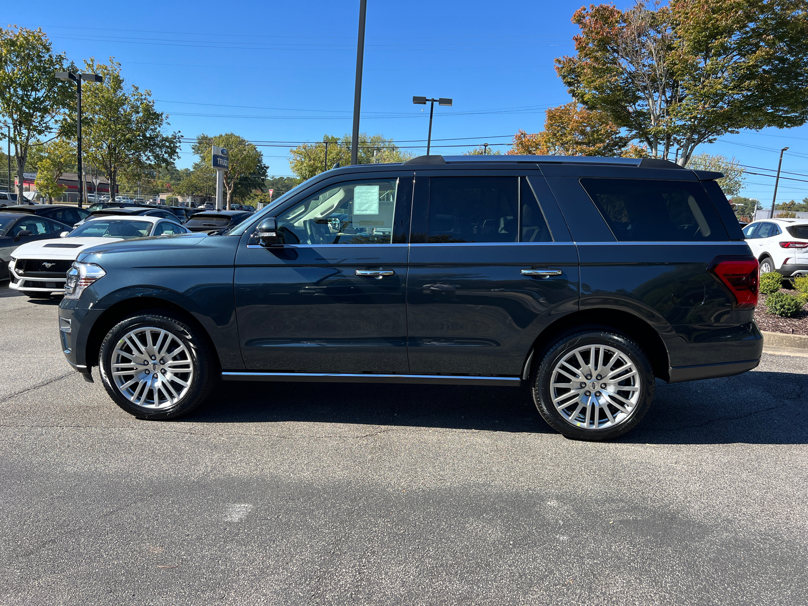 2024 Ford Expedition Limited 2