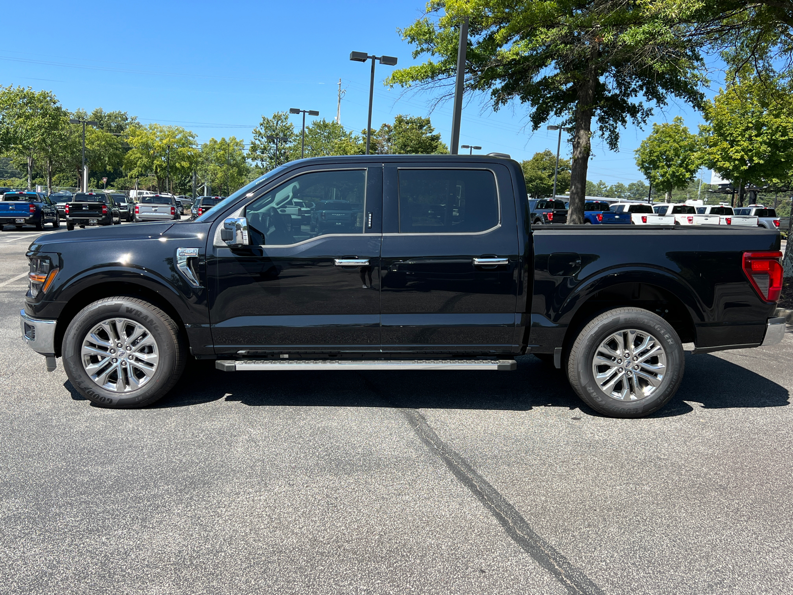 2024 Ford F-150 XLT 2