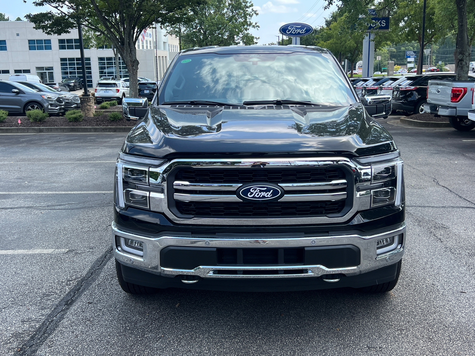 2024 Ford F-150 Lariat 2