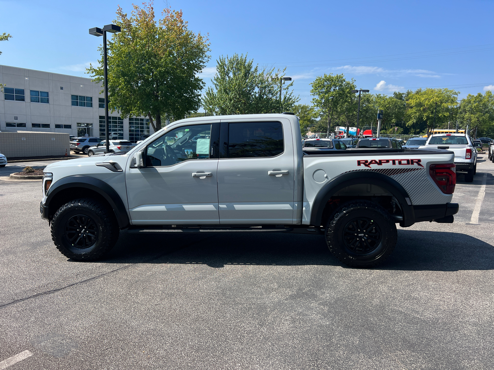 2024 Ford F-150 Raptor 8