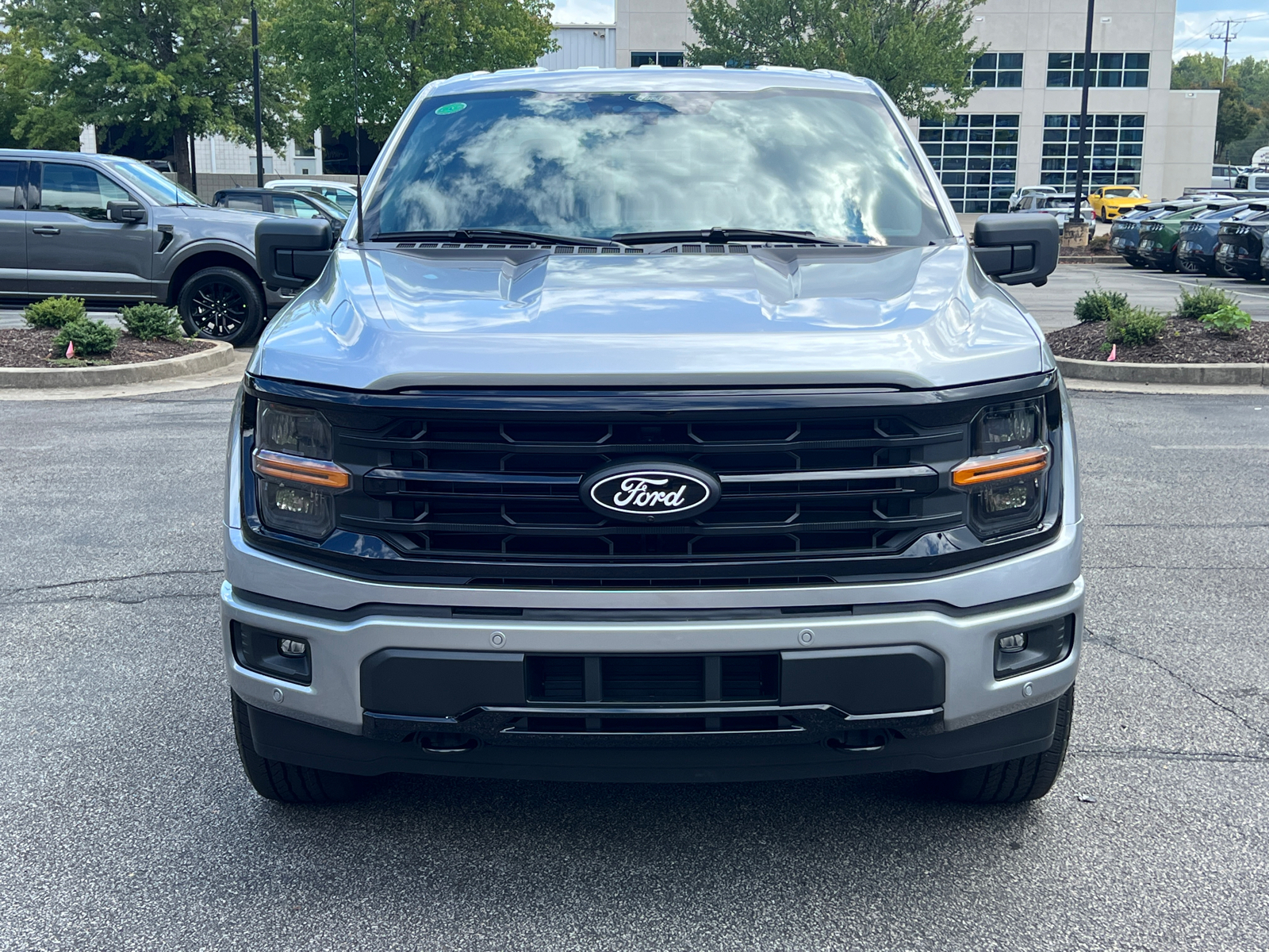 2024 Ford F-150 XLT 2