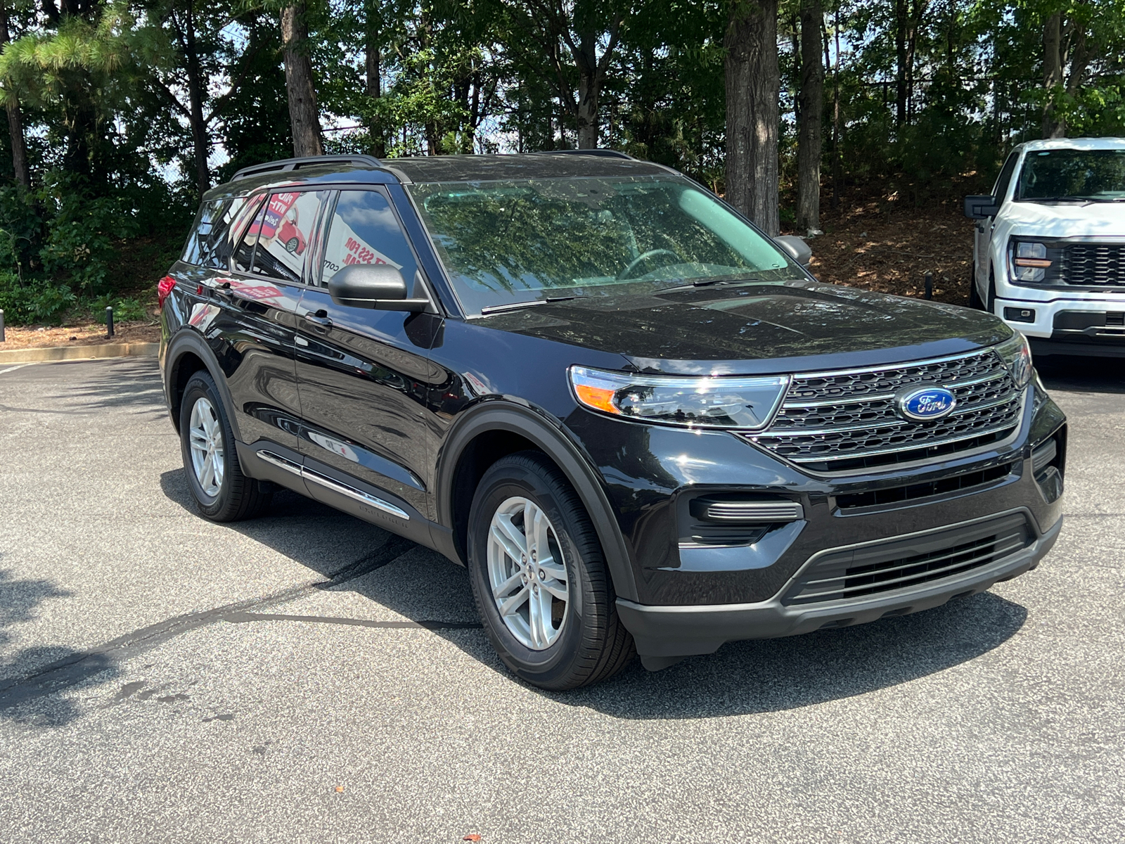 2024 Ford Explorer XLT 3