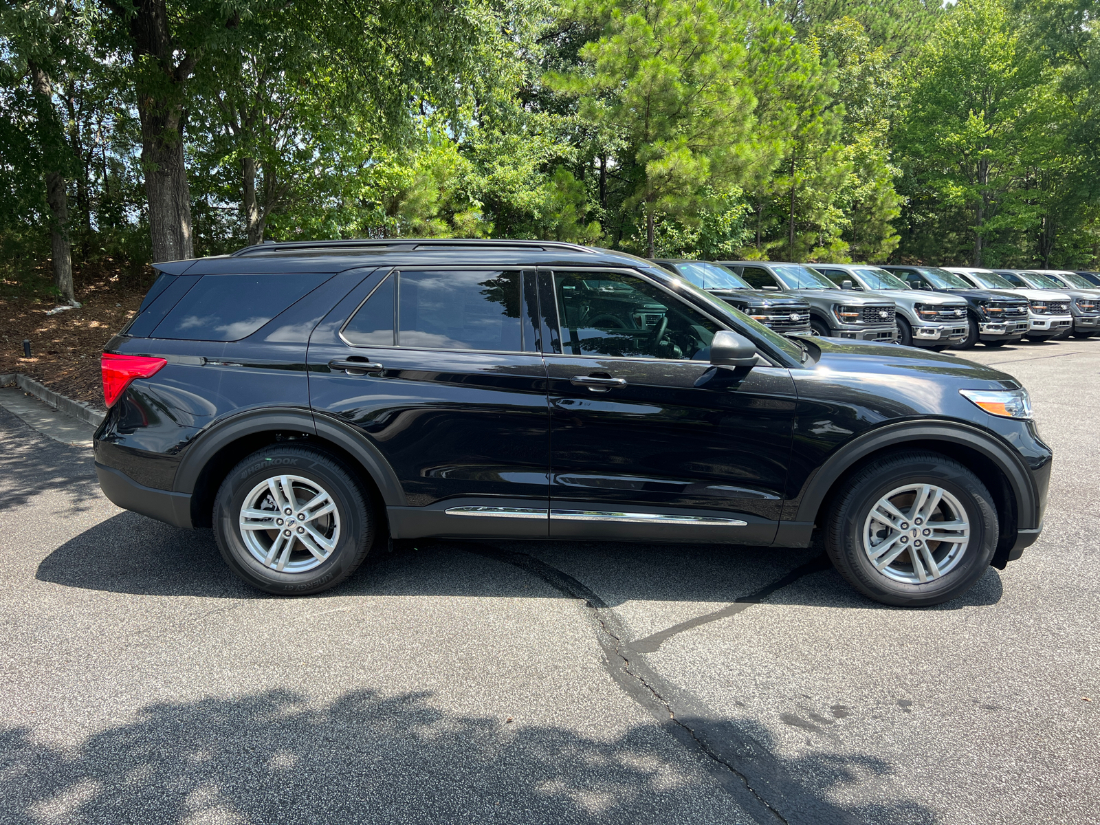 2024 Ford Explorer XLT 4