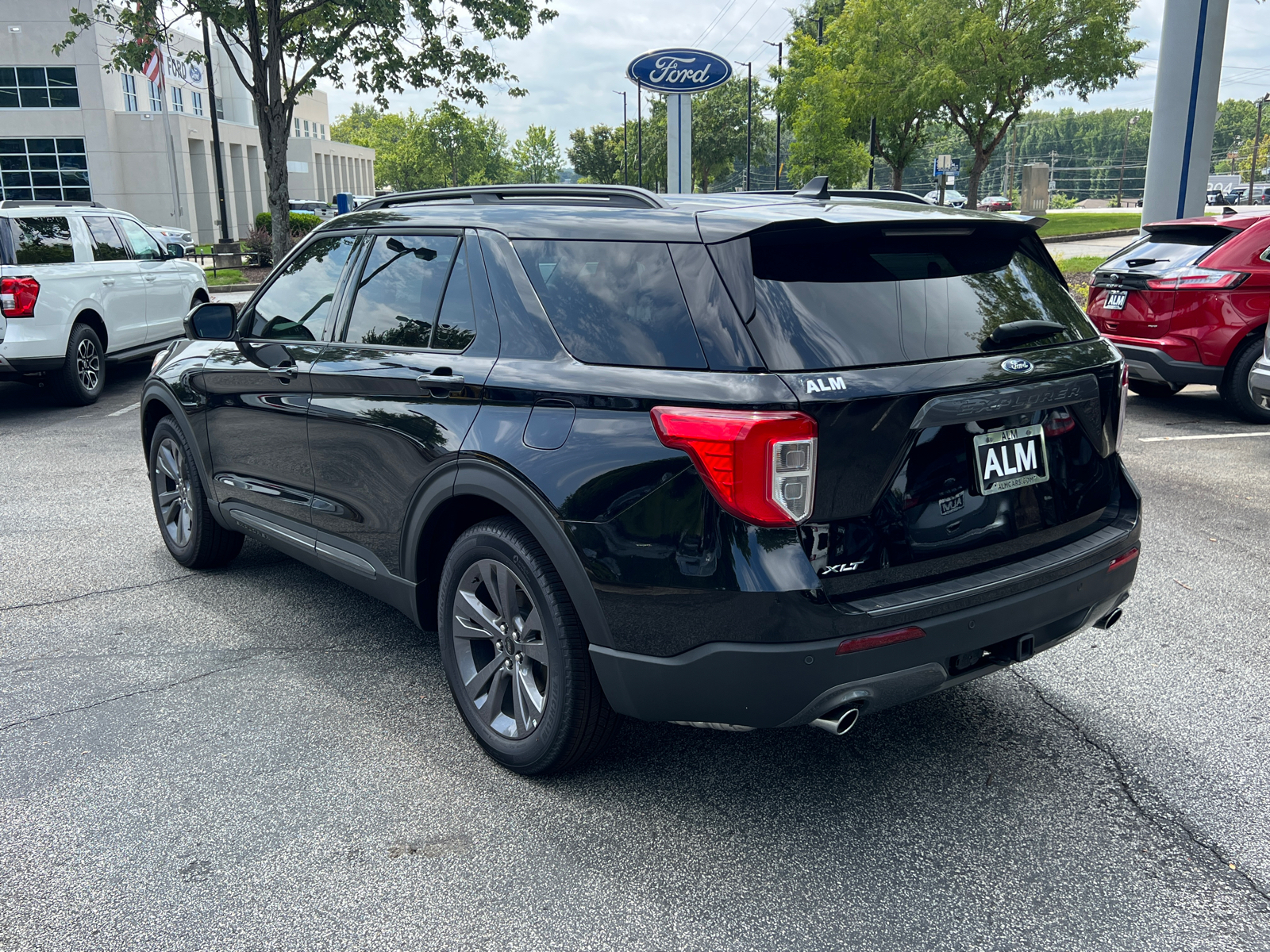 2024 Ford Explorer XLT 7