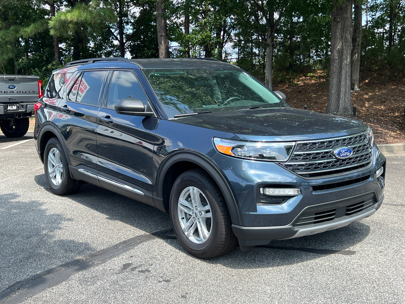 2024 Ford Explorer XLT 3