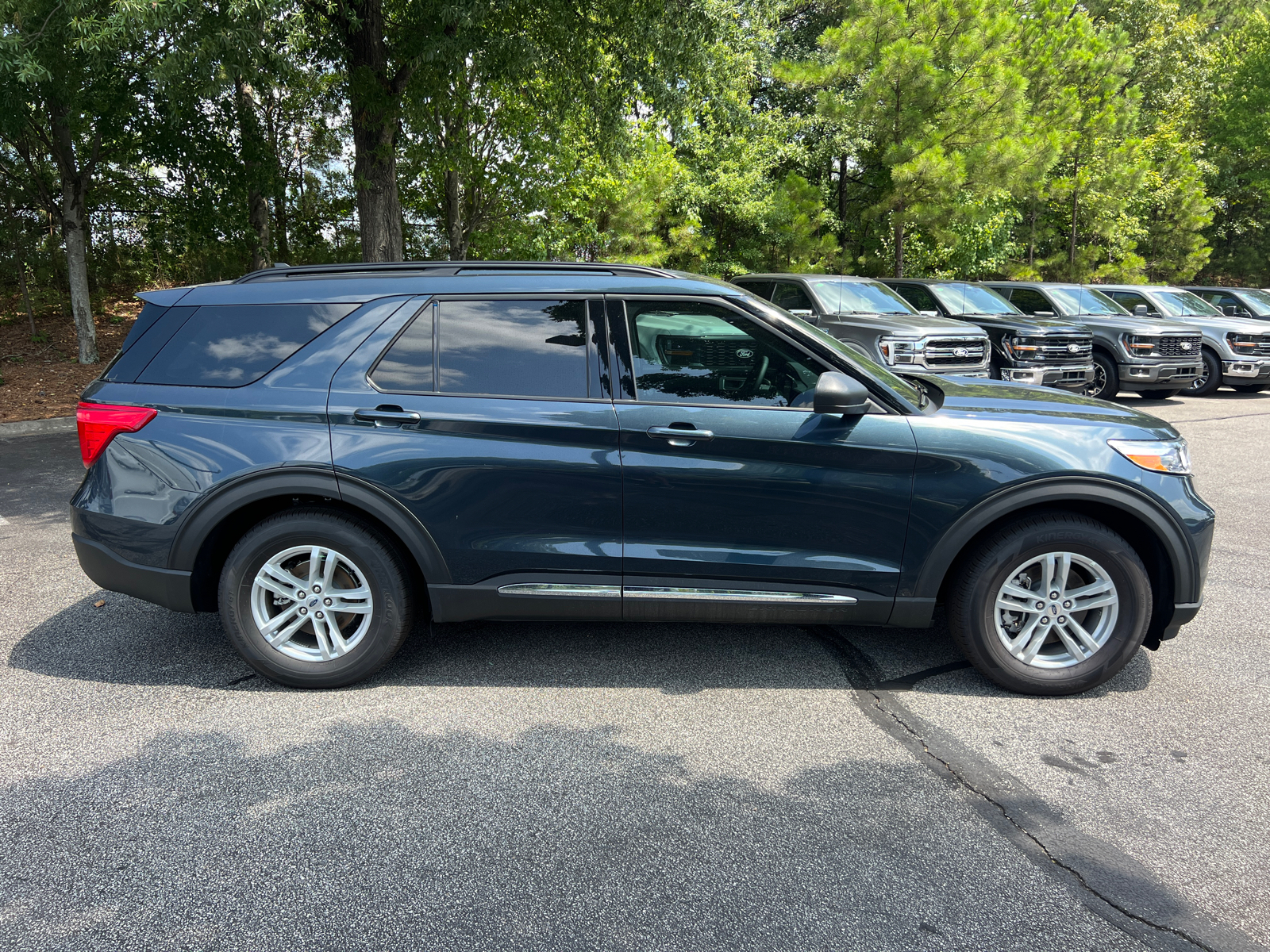 2024 Ford Explorer XLT 4