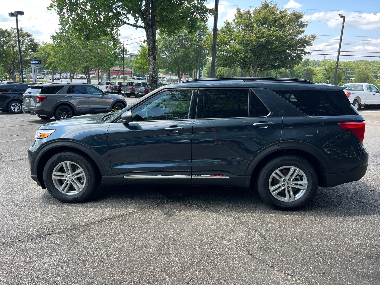 2024 Ford Explorer XLT 8