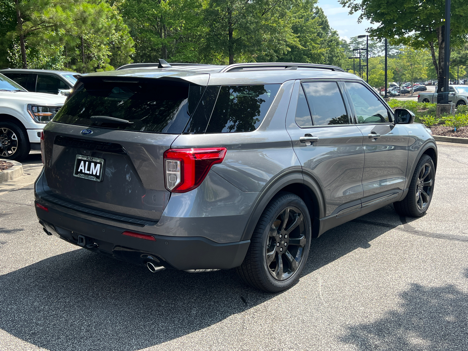 2024 Ford Explorer ST-Line 5