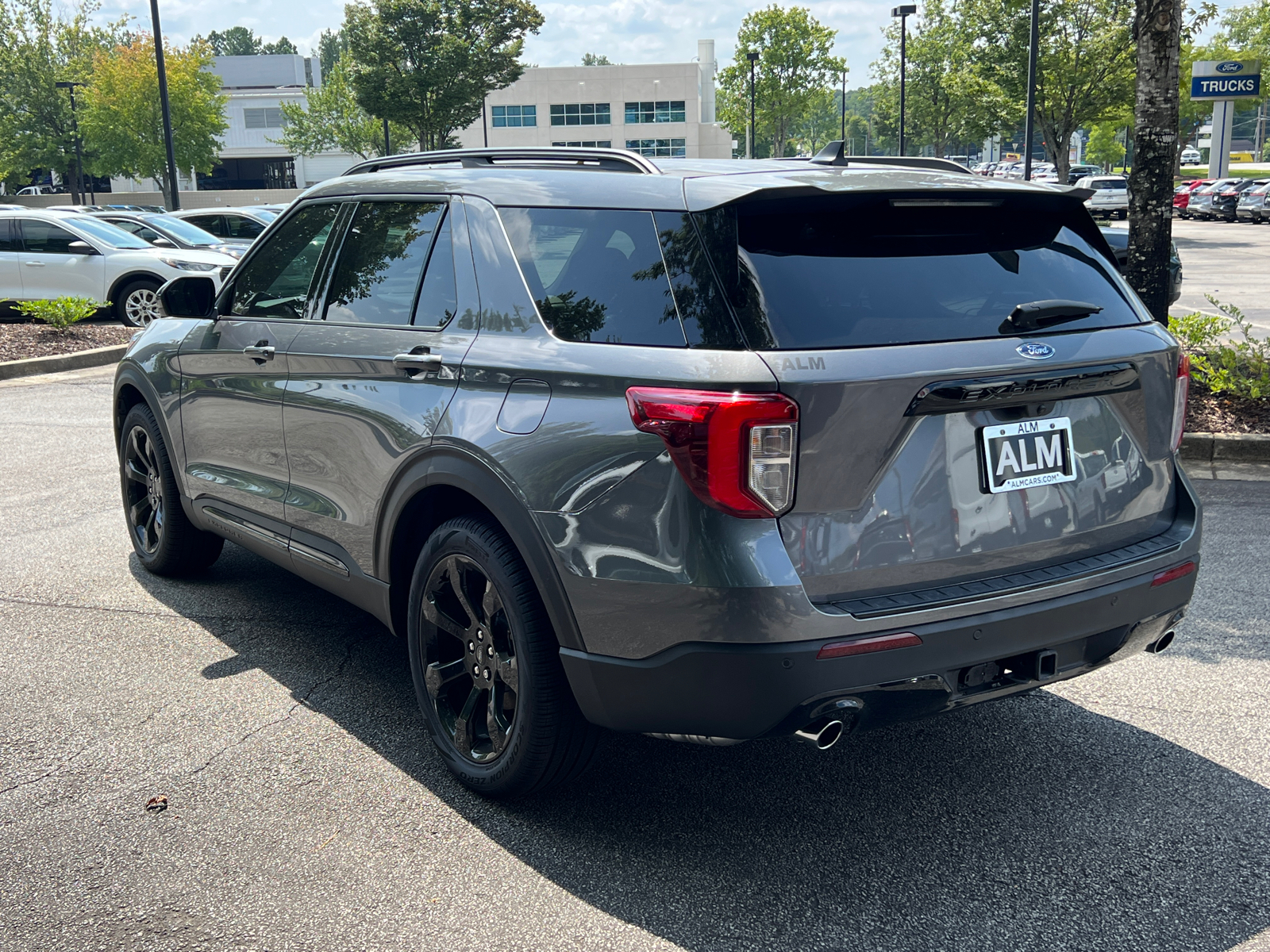 2024 Ford Explorer ST-Line 7