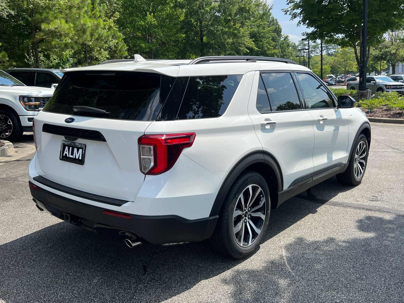 2024 Ford Explorer ST-Line 5