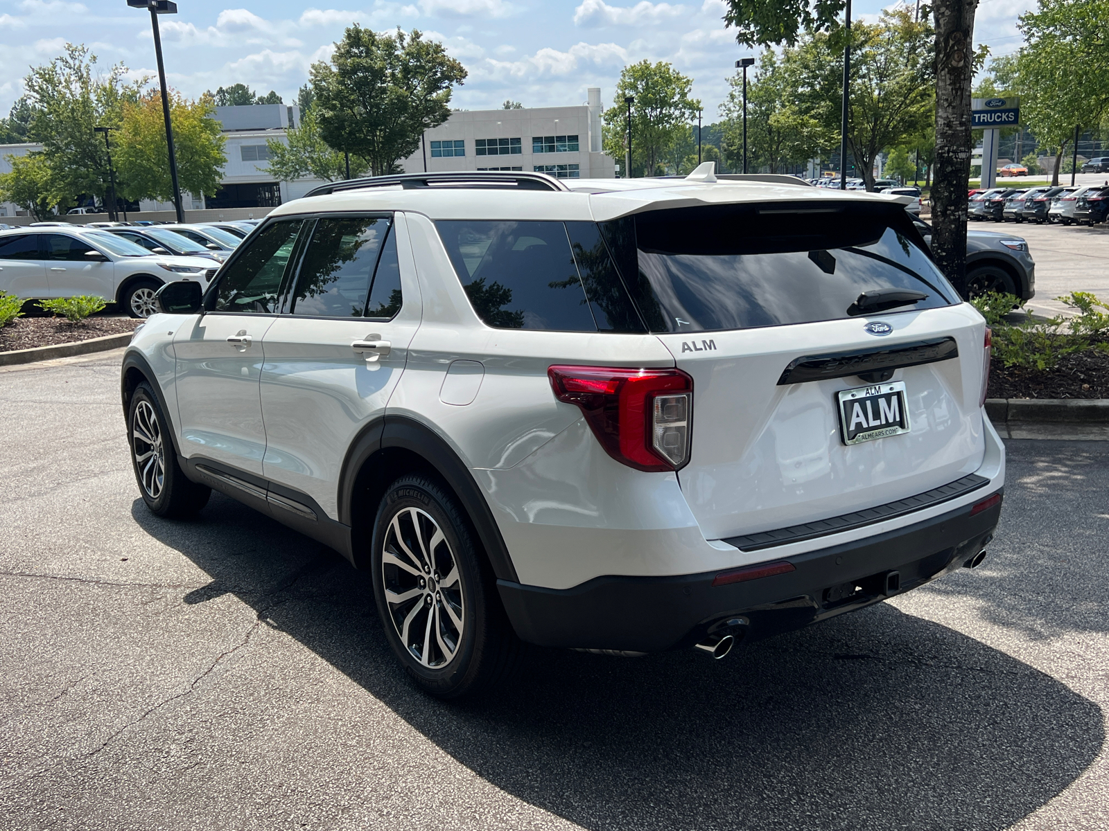 2024 Ford Explorer ST-Line 7