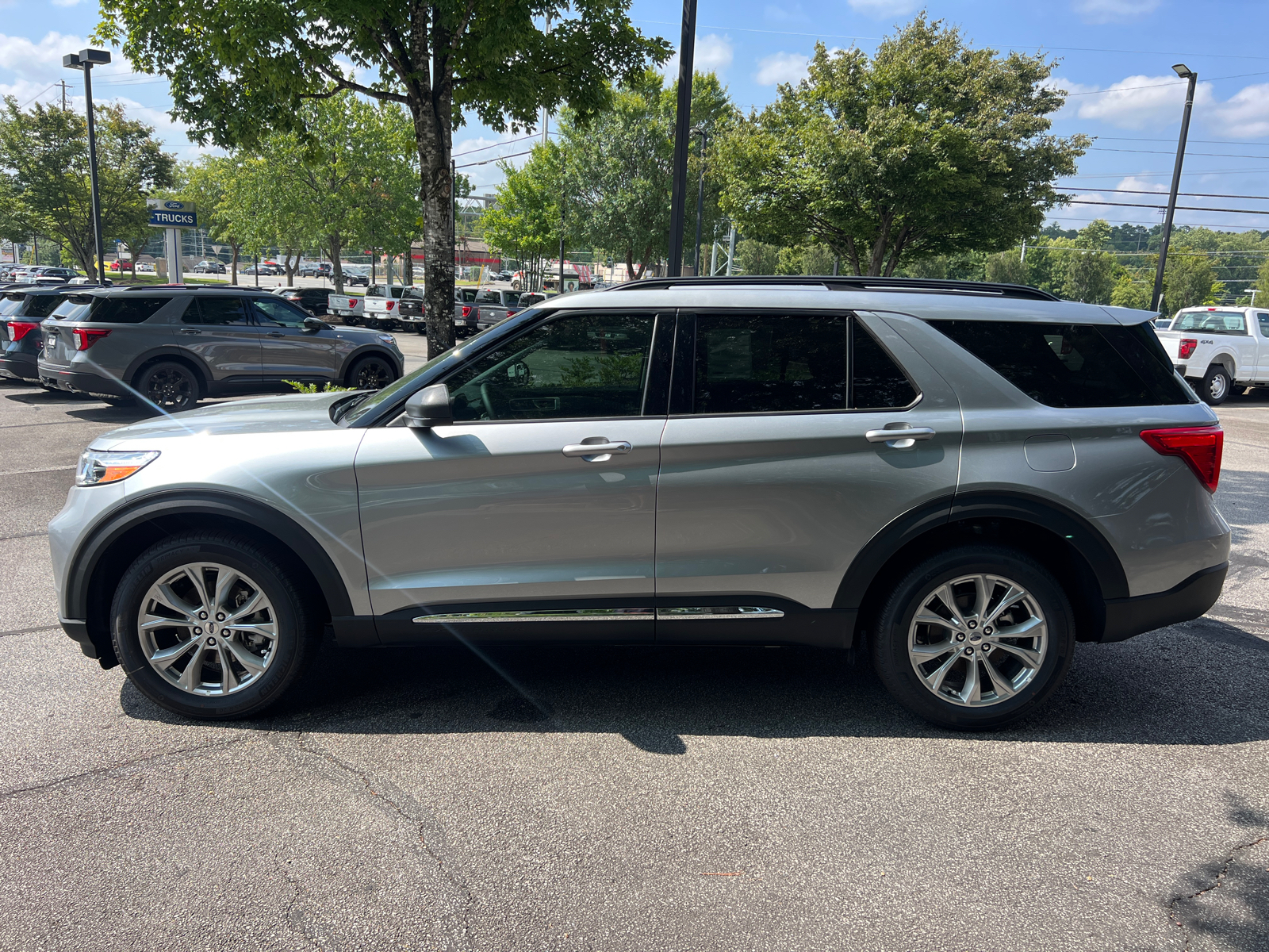 2024 Ford Explorer XLT 8