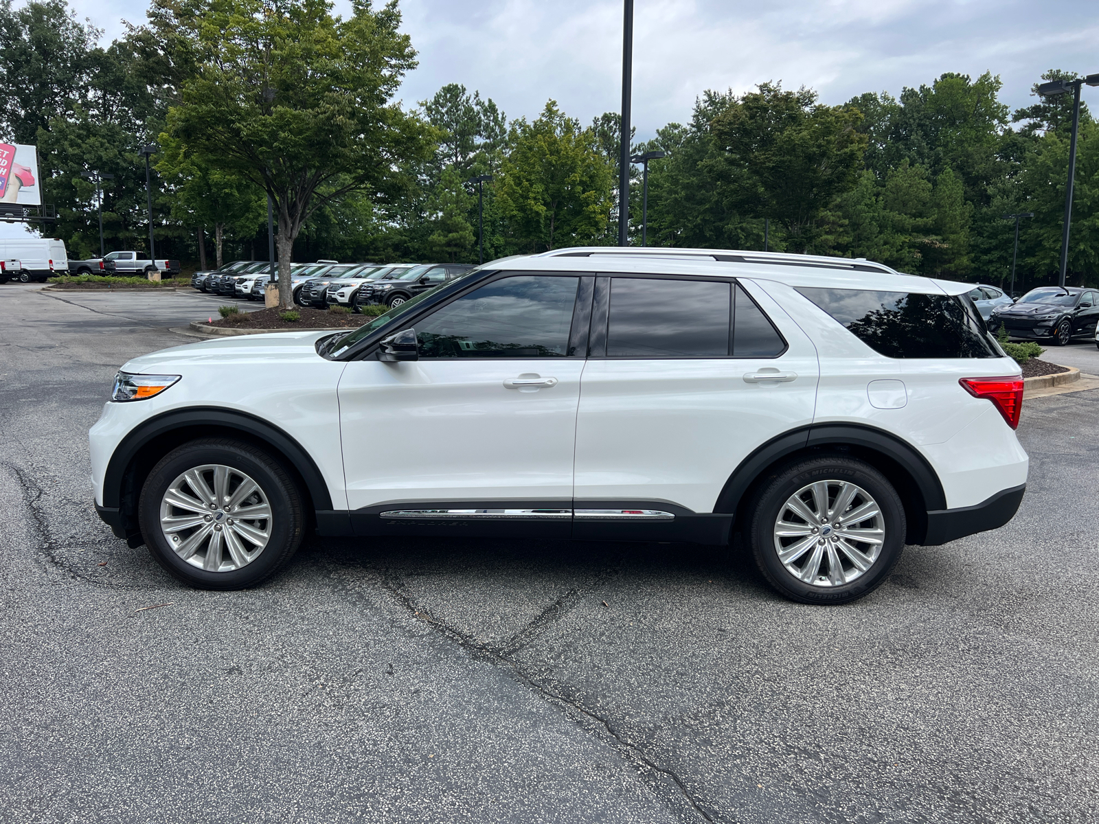 2024 Ford Explorer Limited 8