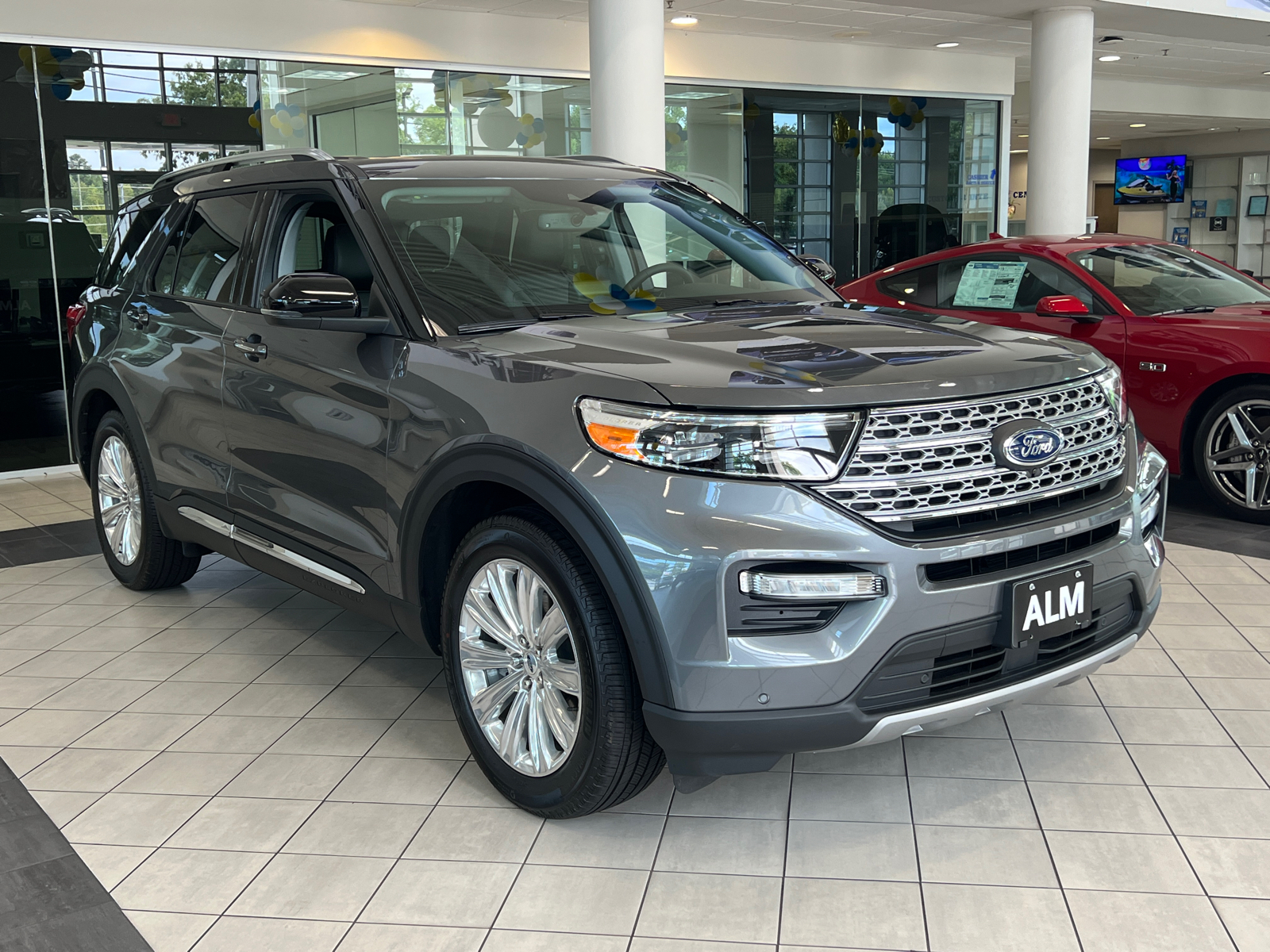 2024 Ford Explorer Limited 3