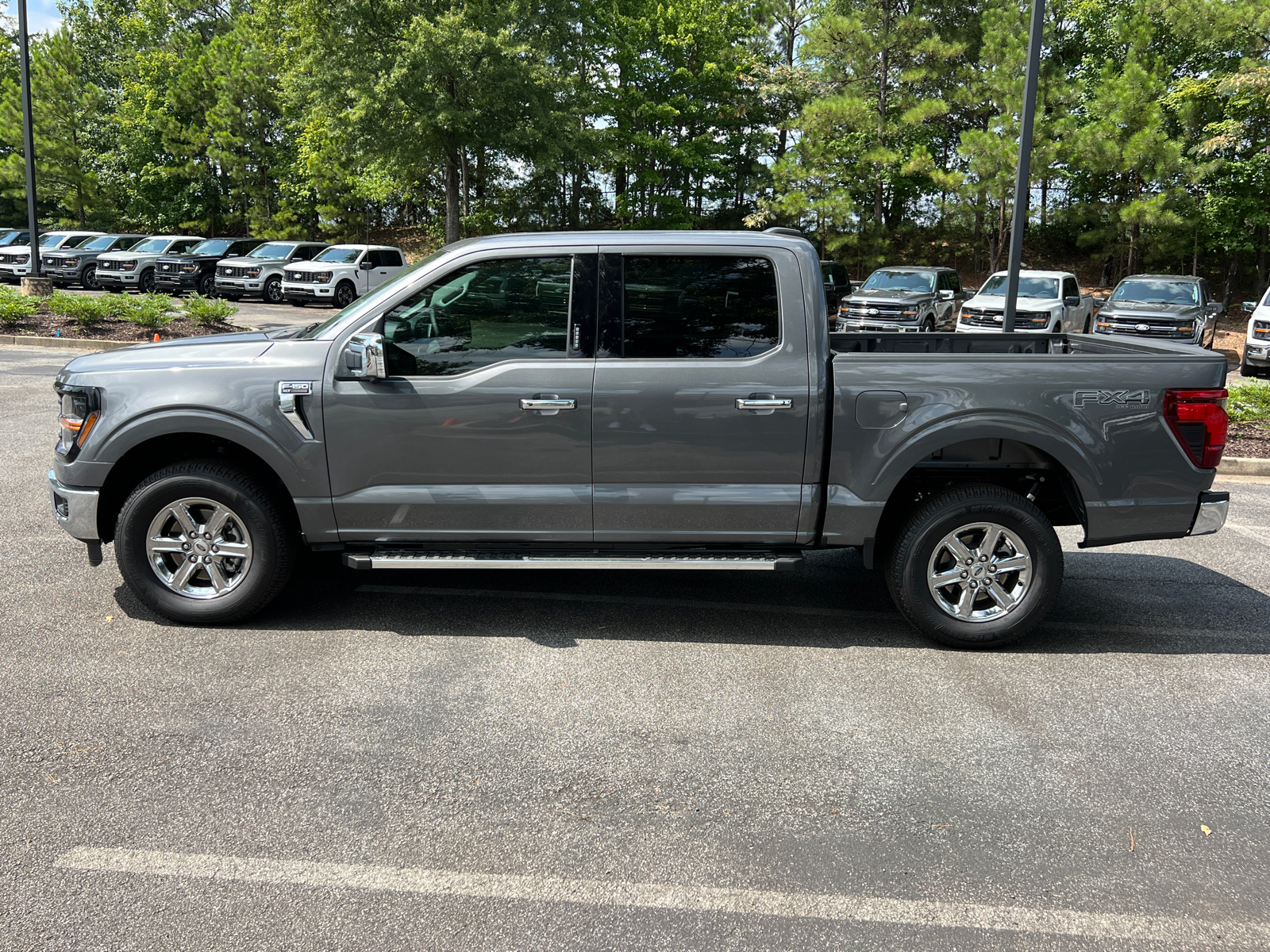 2024 Ford F-150 XLT 2