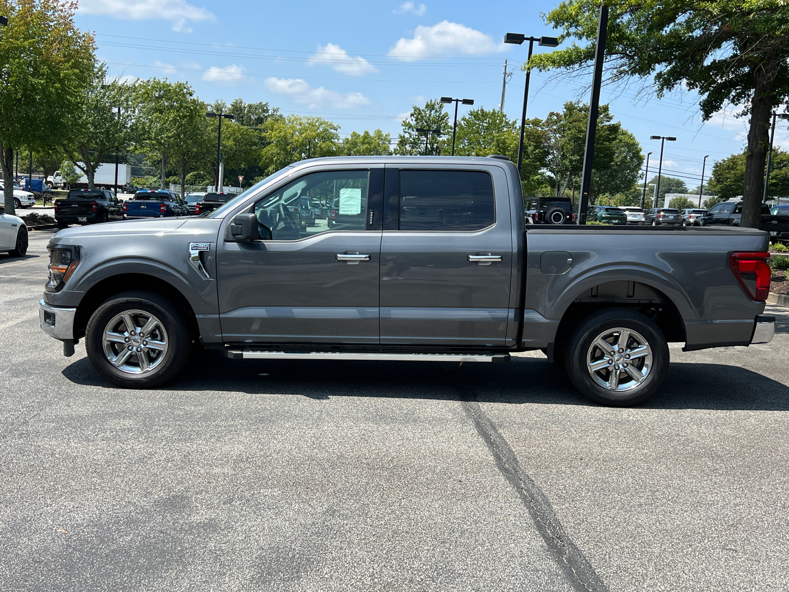 2024 Ford F-150 XLT 2