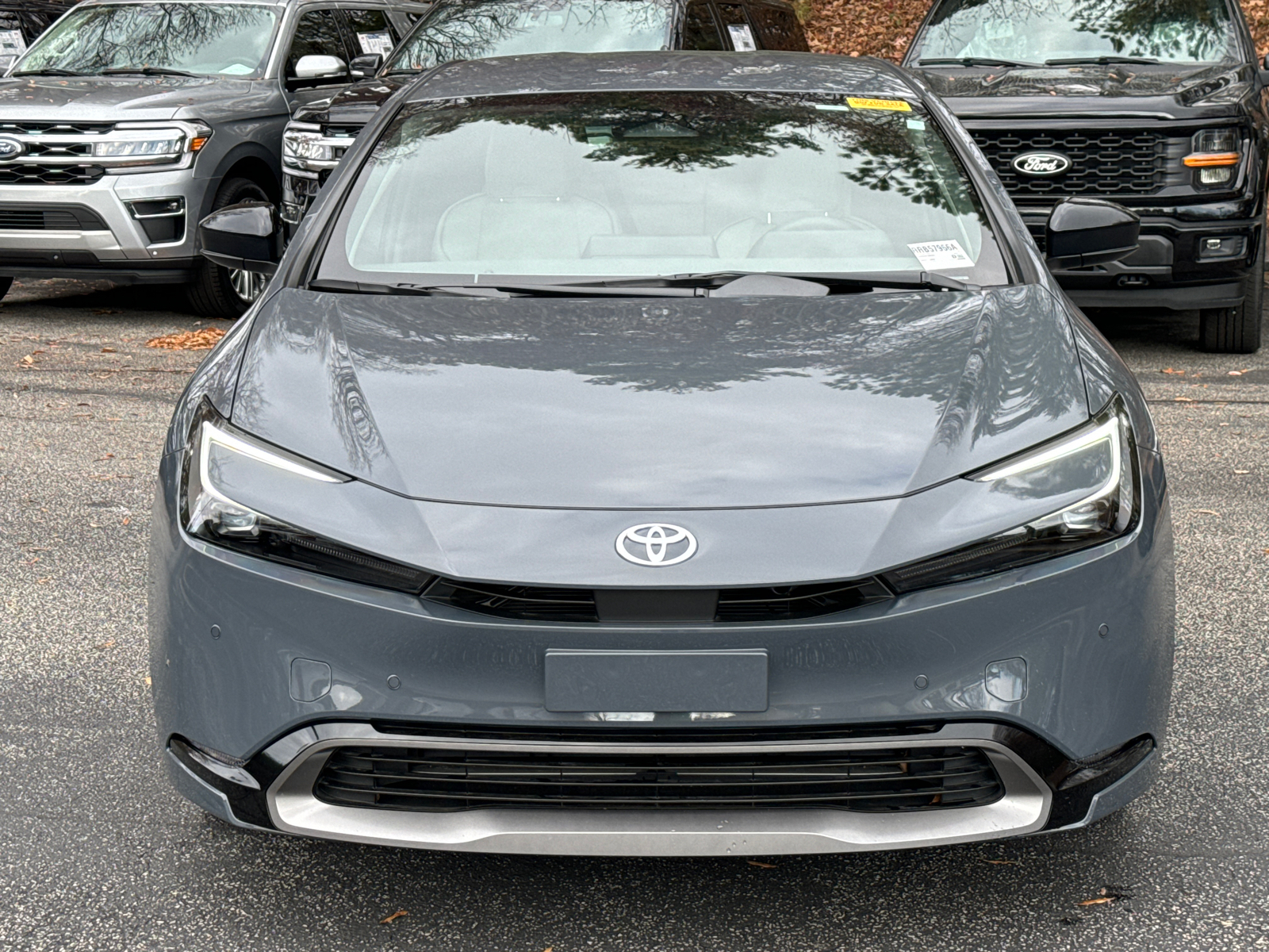 2023 Toyota Prius XLE 2