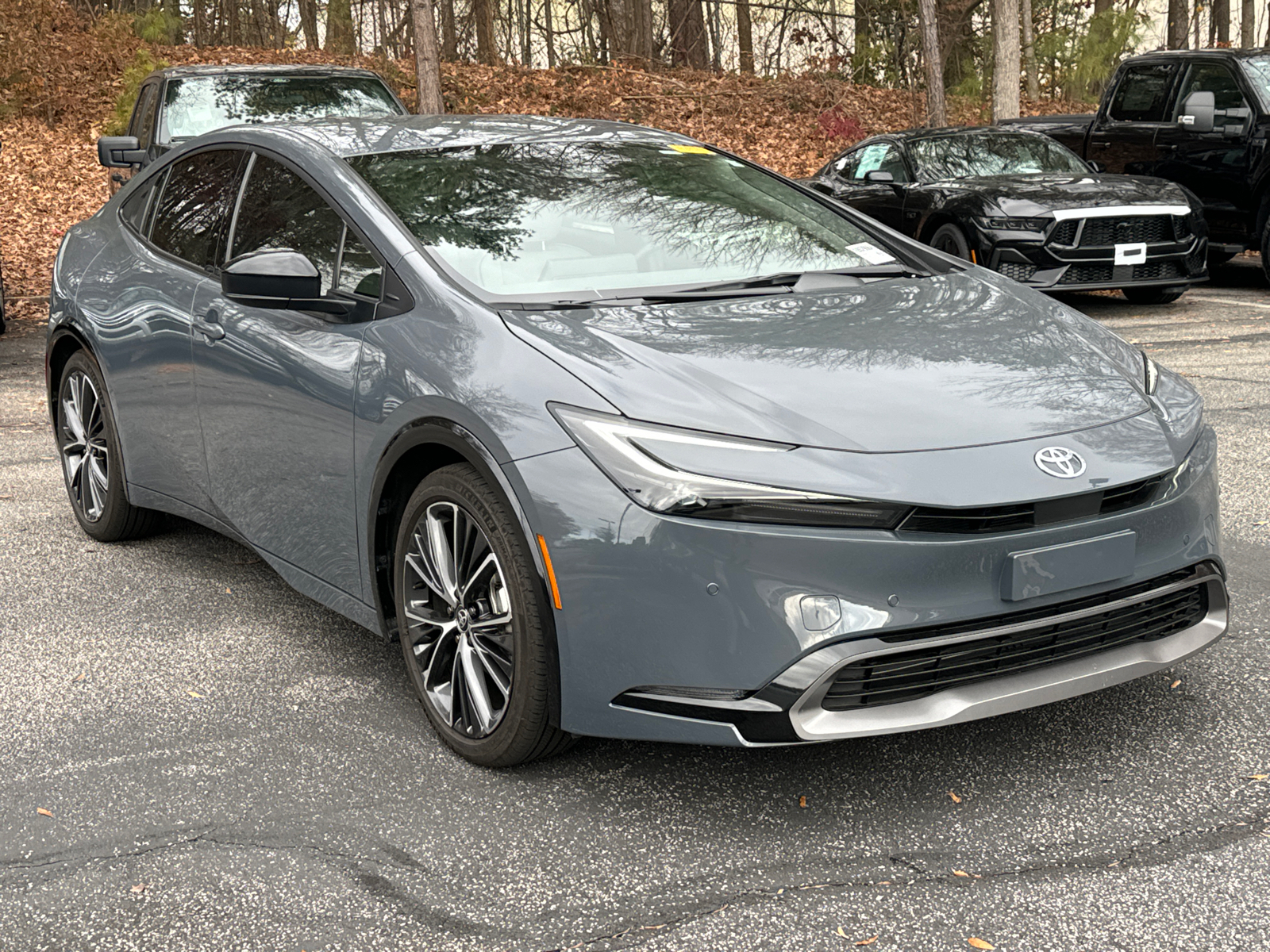 2023 Toyota Prius XLE 3