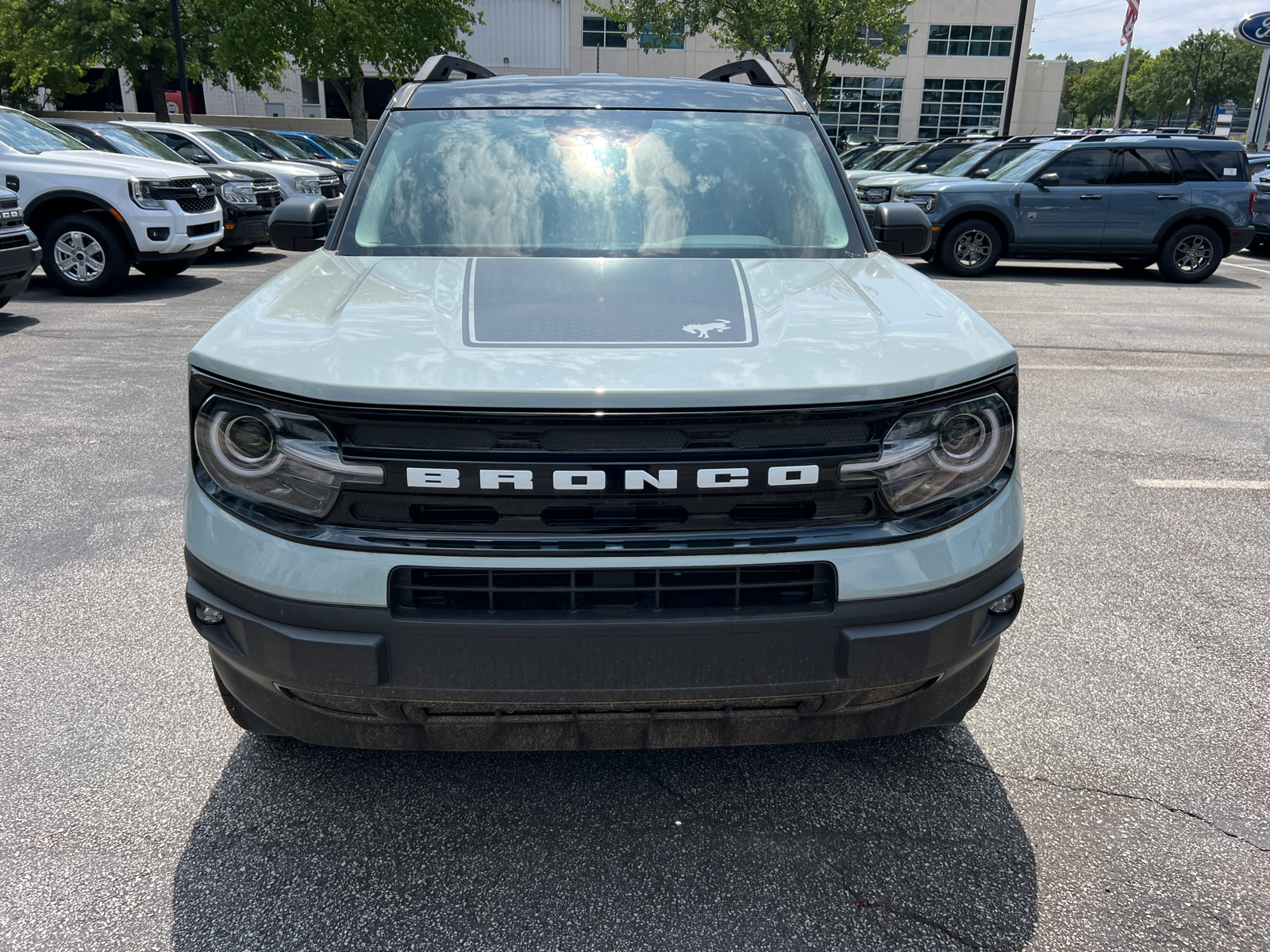 2024 Ford Bronco Sport Outer Banks 2