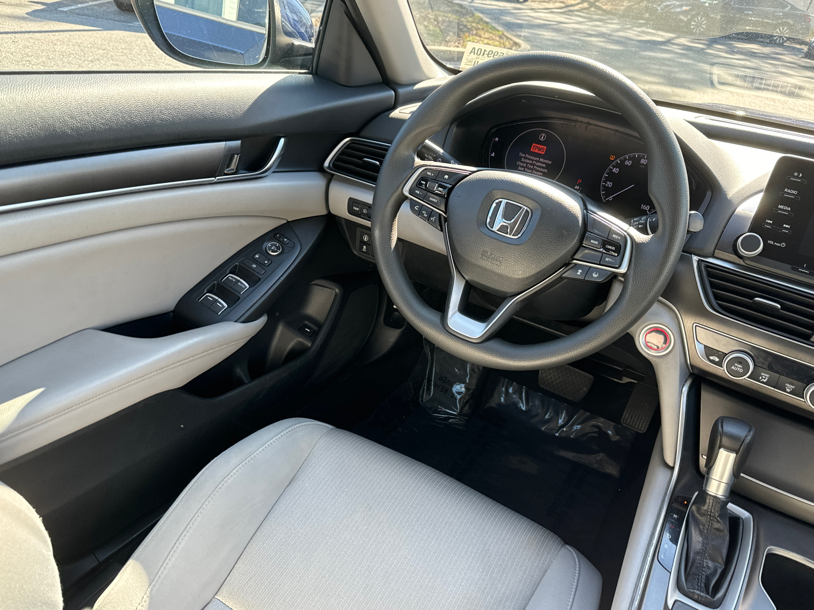 2018 Honda Accord LX 24