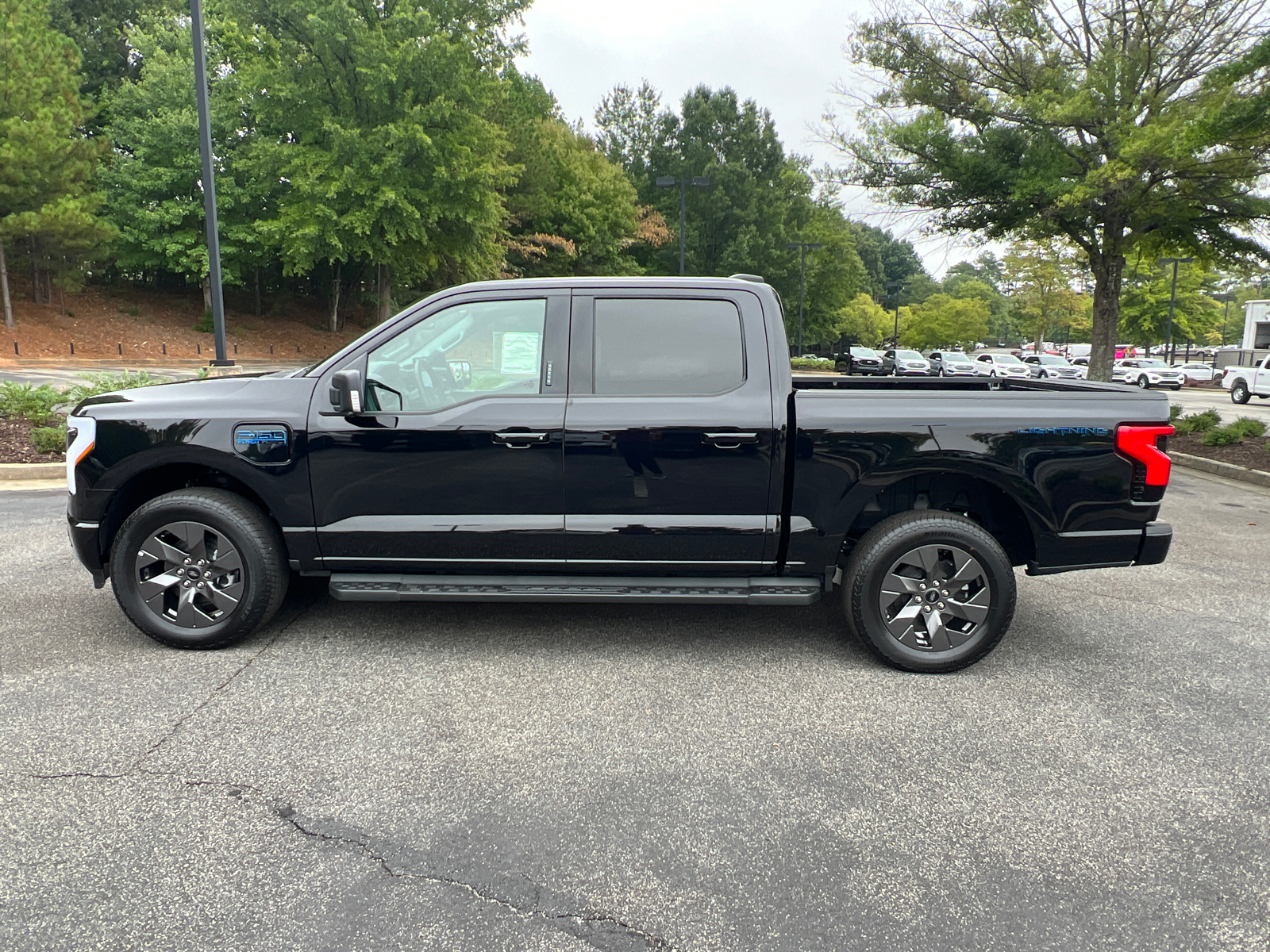 2024 Ford F-150 Lightning Flash 8